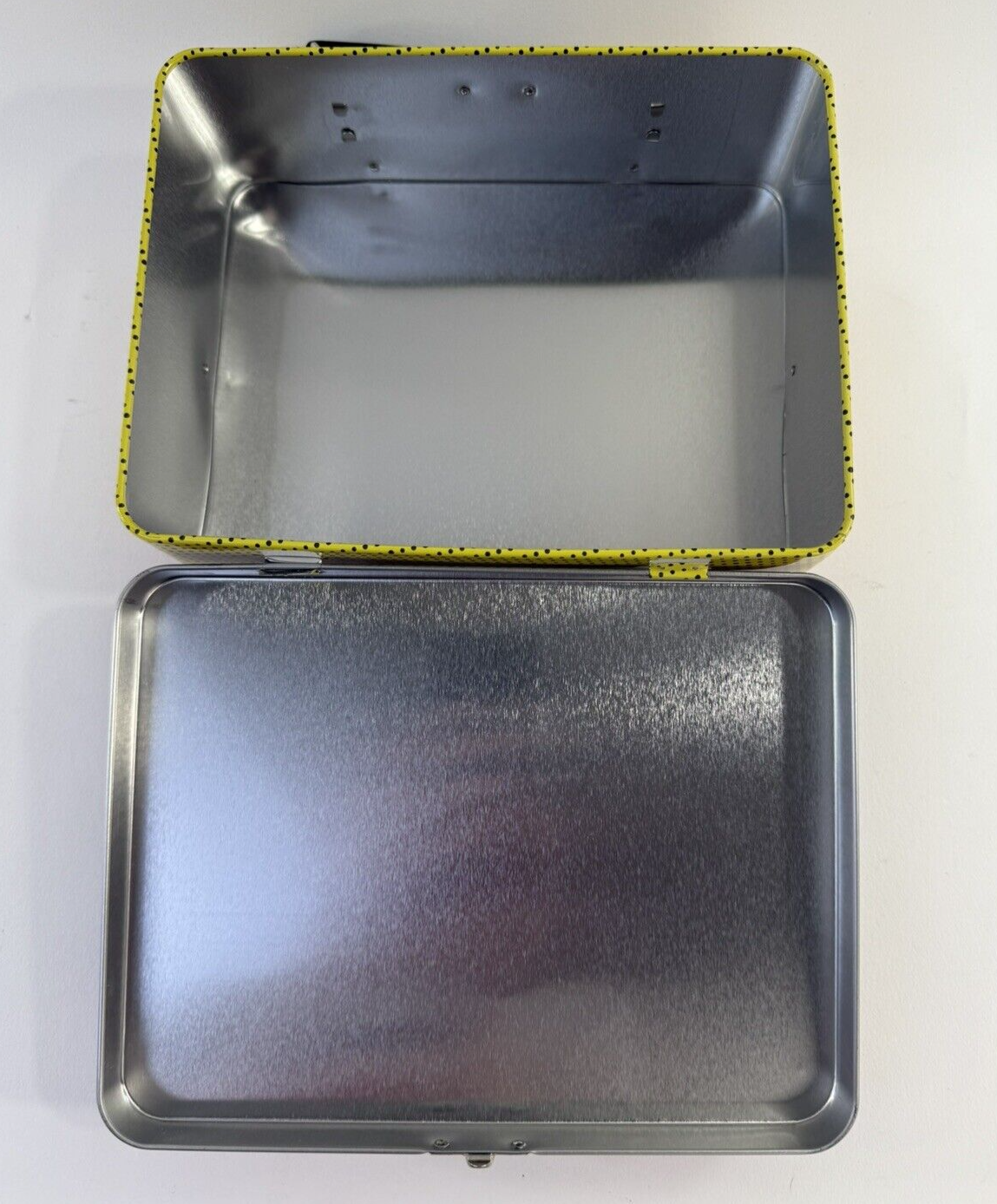 The Kiss Kruise XI Kisstory at Sea Lunch Box 2022 Navy Exclusive