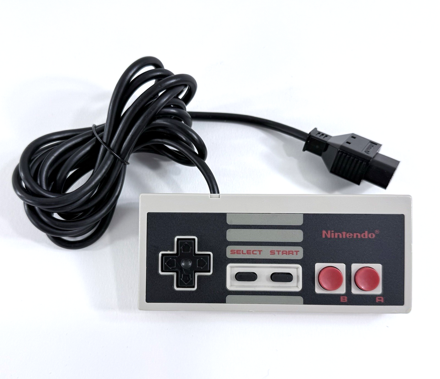 Nintendo NES Console + Controller, Zapper, AV cable, Power Supply - Tested