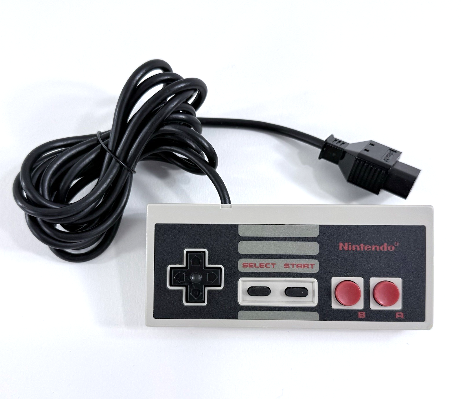 Nintendo NES Console + Controller, Zapper, AV cable, Power Supply - Tested