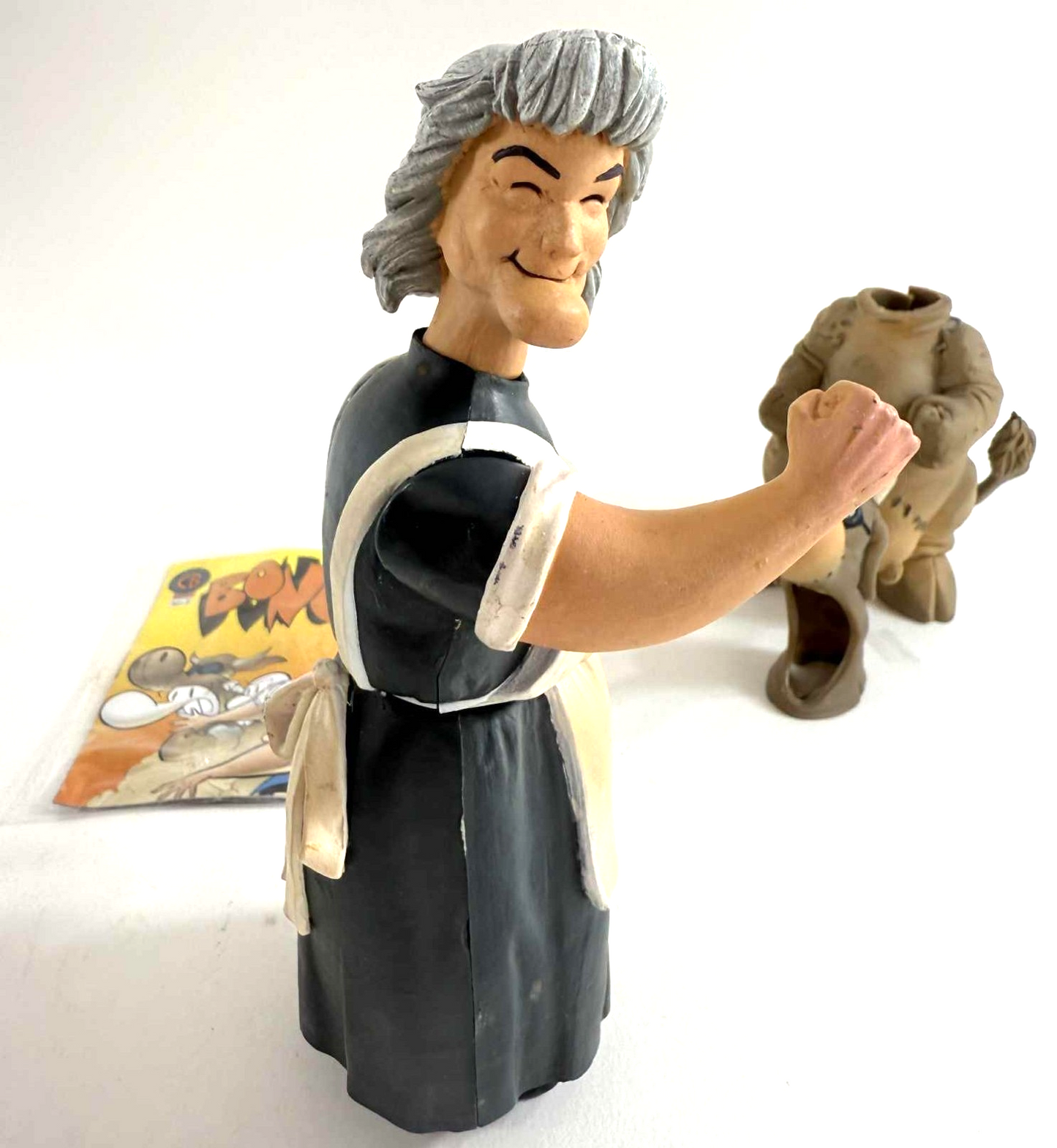 Bone 2000 Action Figure Series 2 Gran'ma Ben, Mystery Cow Suit and mini comic