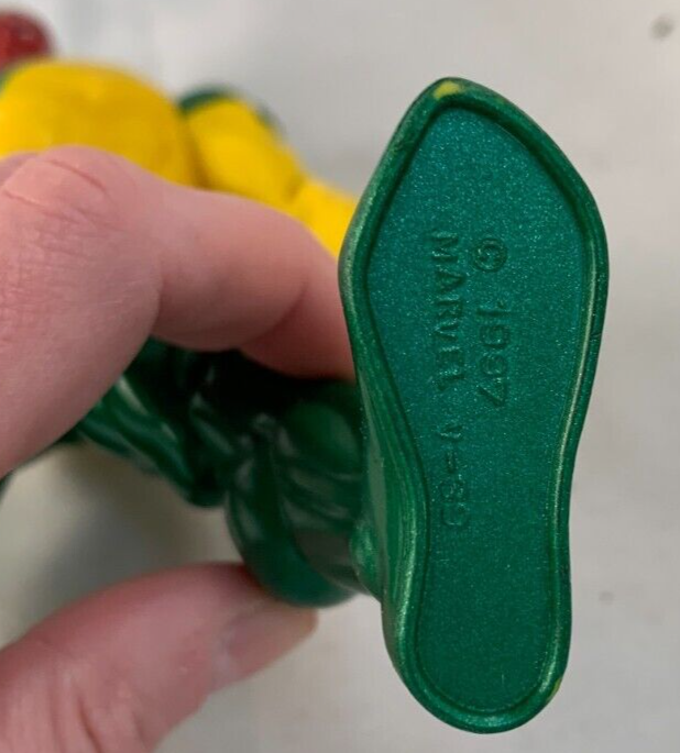 Toy Biz 1997 Marvel Universe 10" Vision Deluxe Action Figure - Loose