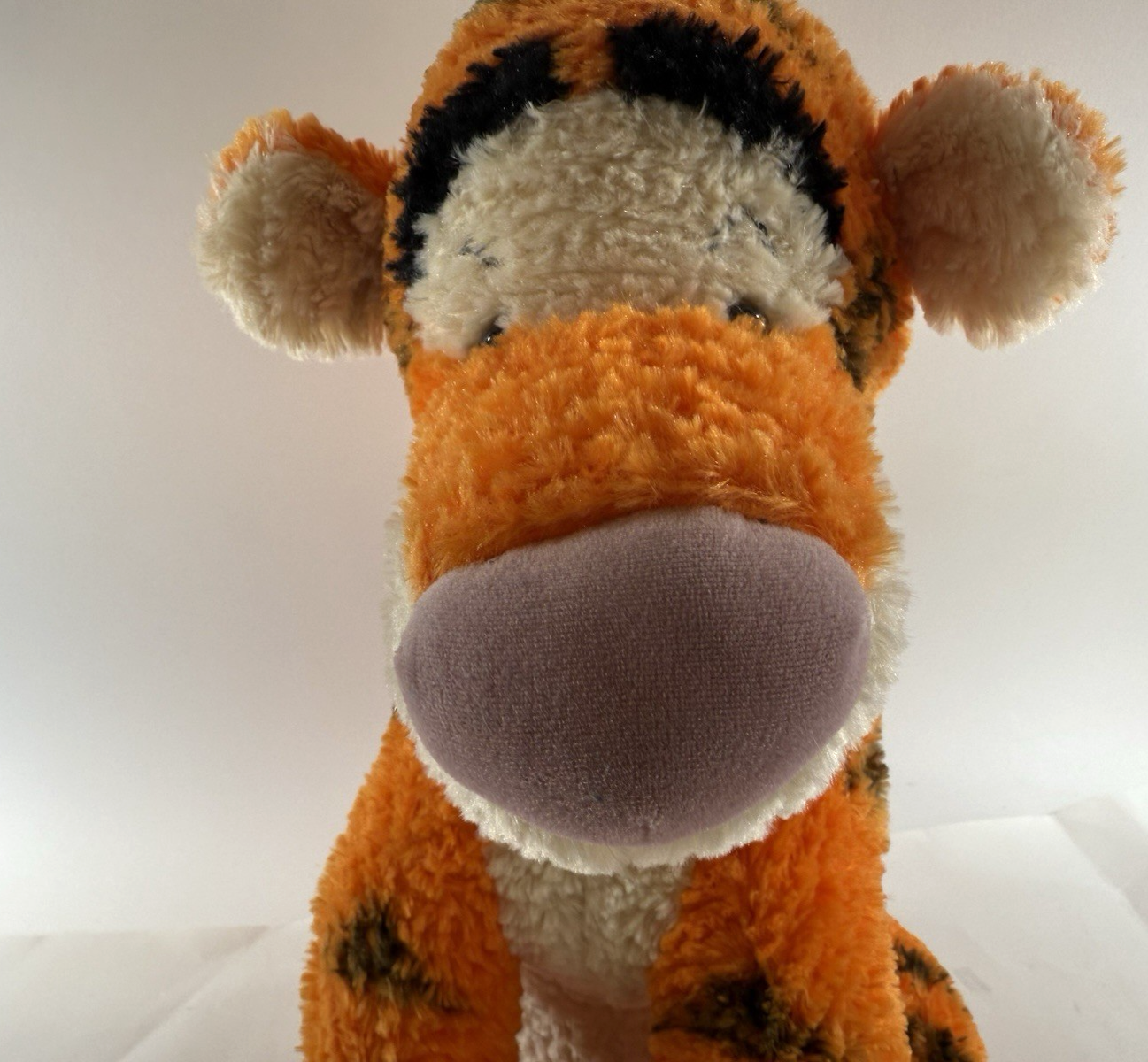 Disney Parks 2013 Winnie the Pooh 18" Tigger Plush