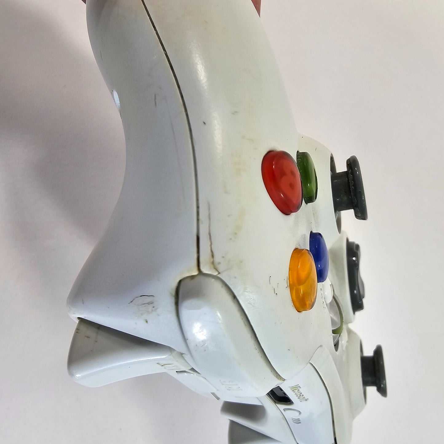 Microsoft White Xbox 360 120 GB Console with Cords, Kinect and Games - Tested