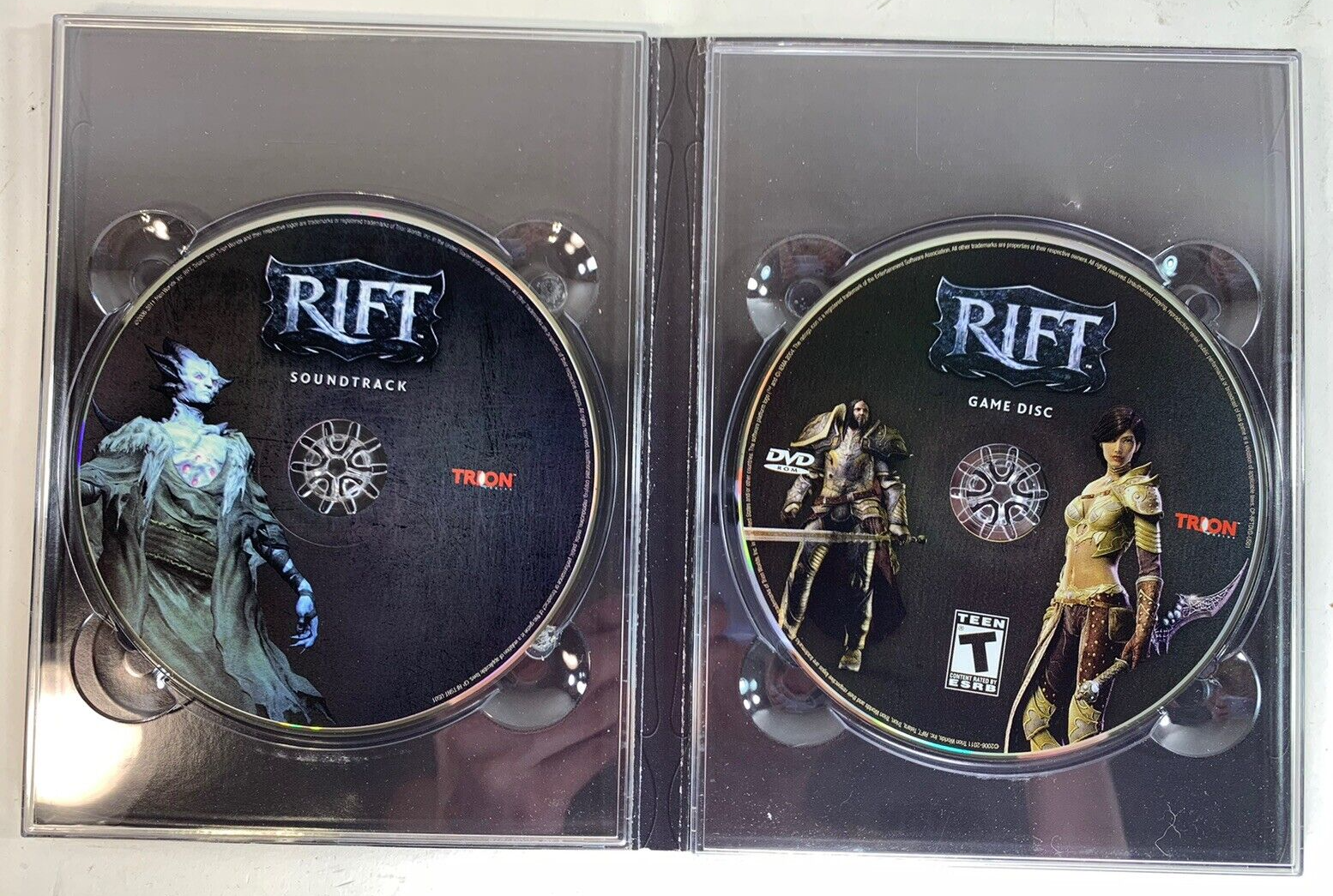 Rift 2011 Collector's Edition (2-Disc PC DVD-ROM & Soundtrack) & Sealed Artbook