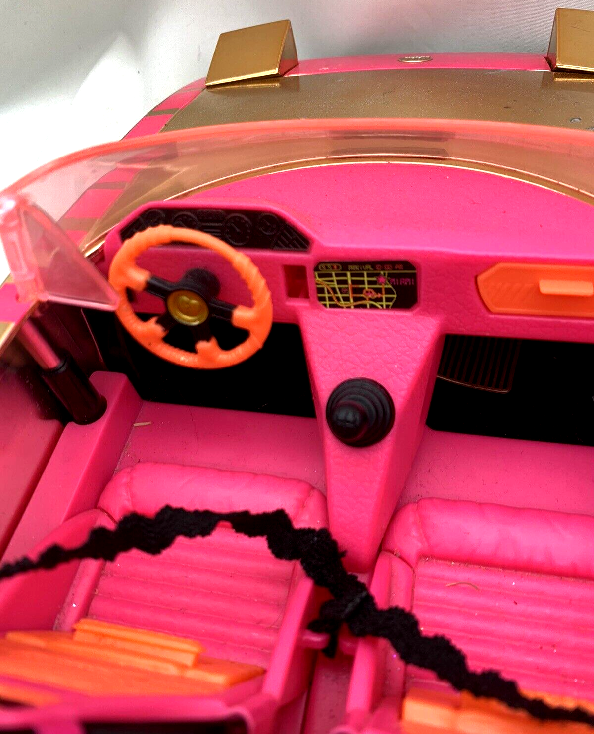 MGA 2019 L.O.L. Surprise Pink/Gold Speedmatic Car Pool Coupe - Lights Work