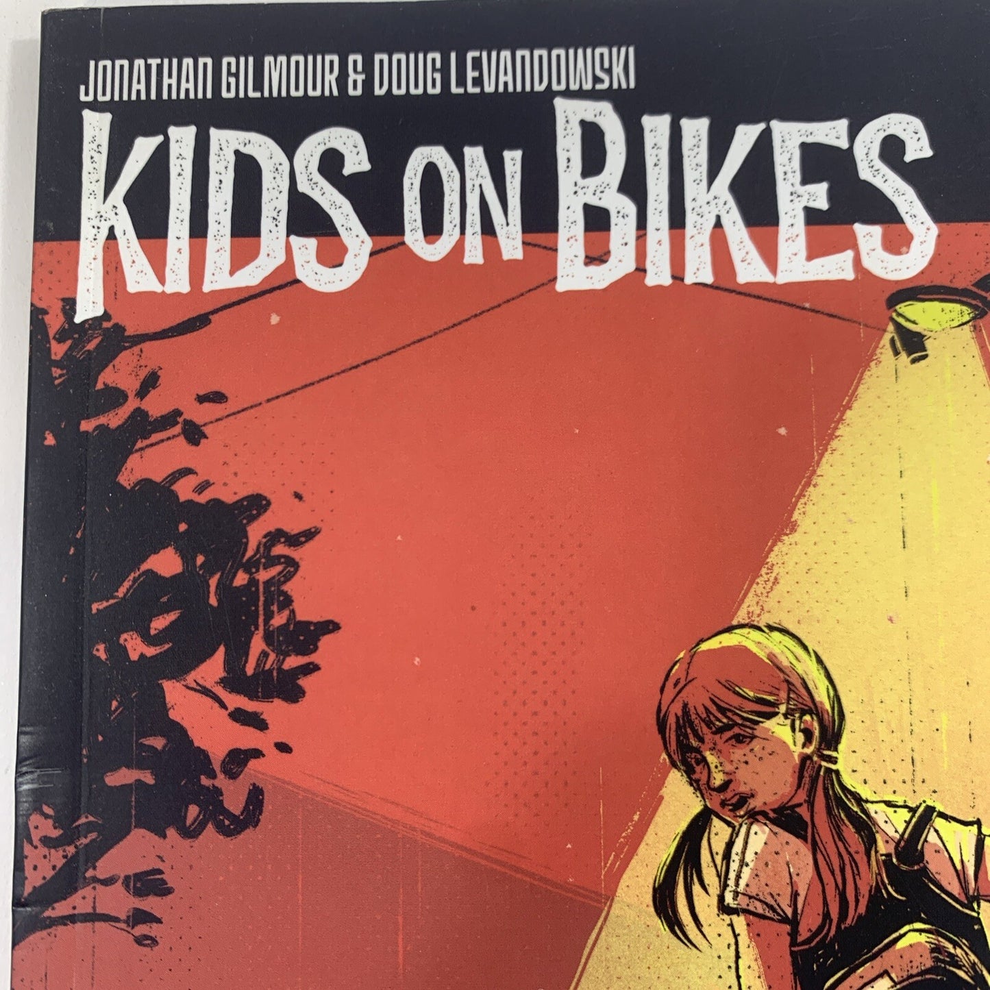 Kids on Bikes by Doug Levandowski and Jon Gilmour (2018, Trade Paperback)