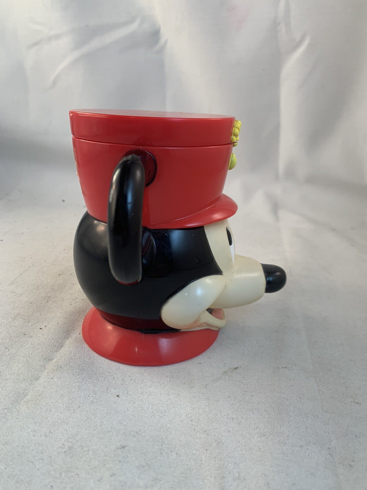 Mickey Mouse Disney On Ice Mug/Cup with Flip Cover (Red)