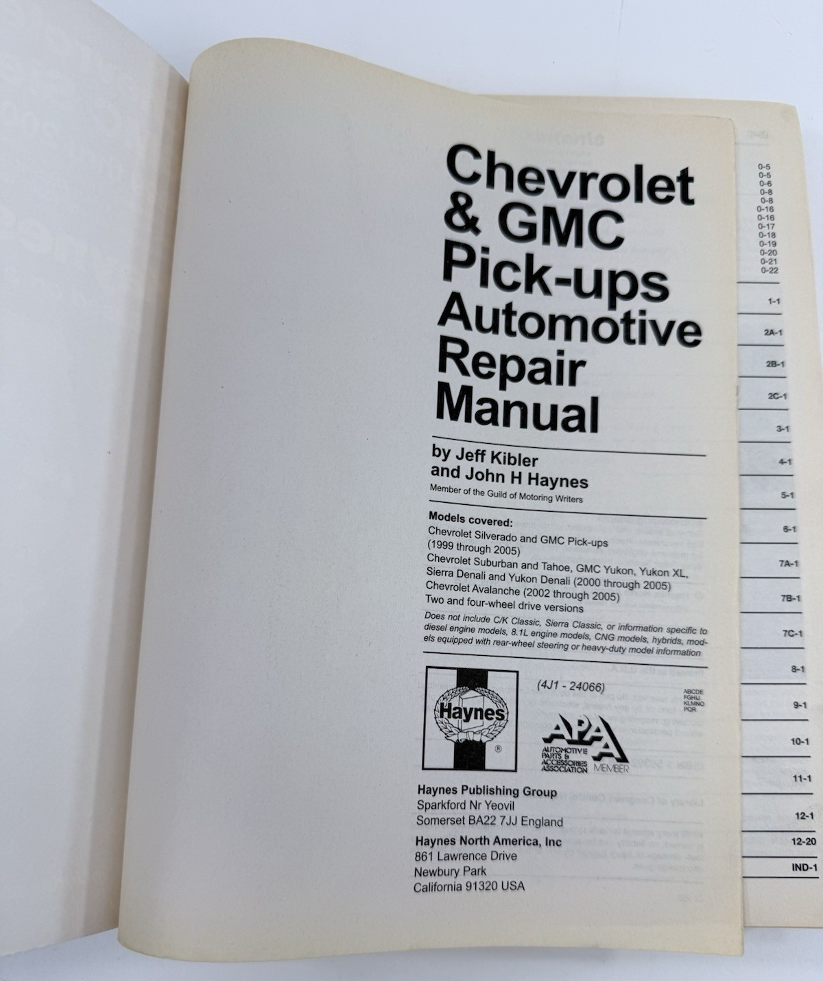 Haynes Chevrolet Silverado GMC Sierra  1999-2005 Repair Shop Manual 24066