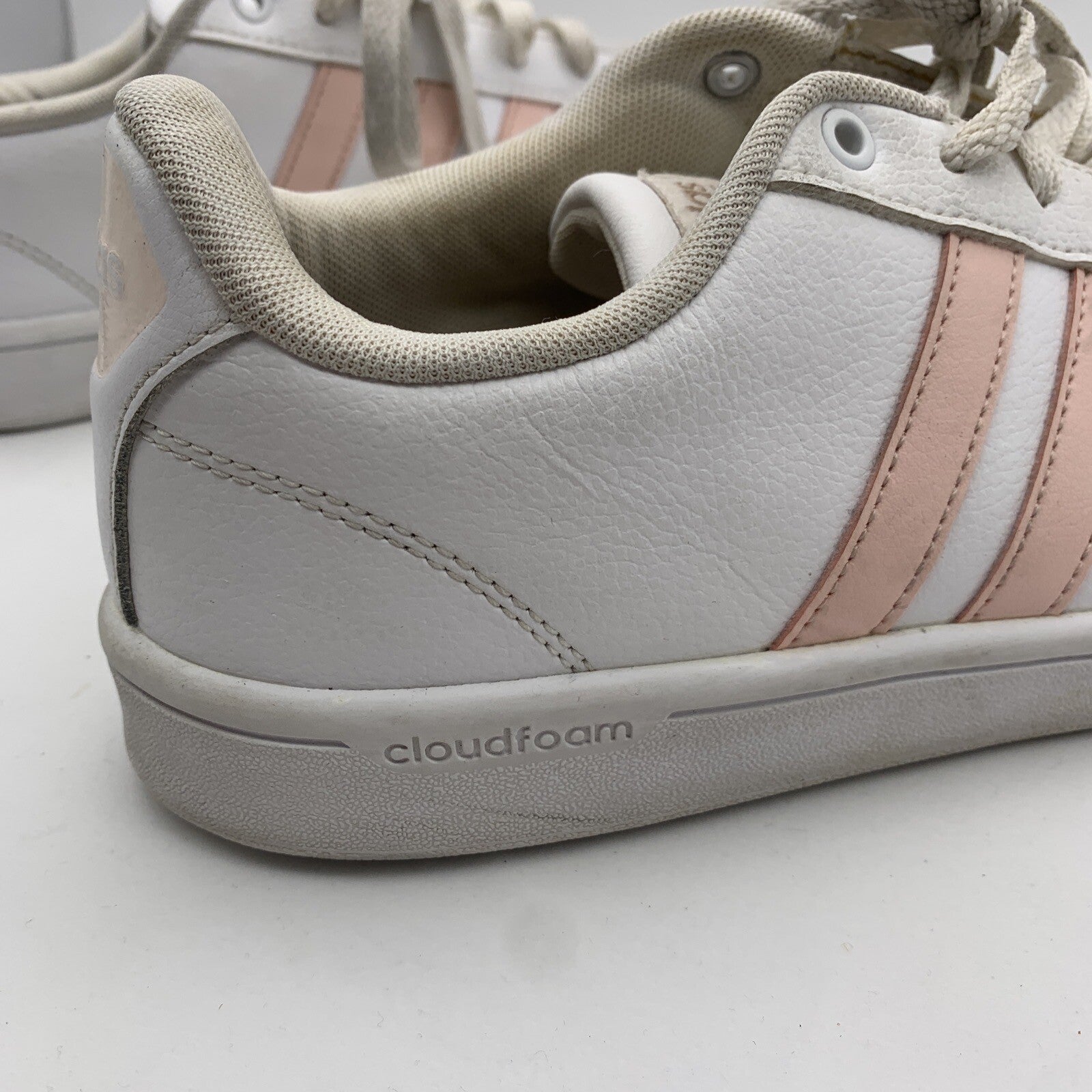 Adidas Womens Advantage Cloudfoam AQ0527 White Leather Sneaker Shoes Size 9