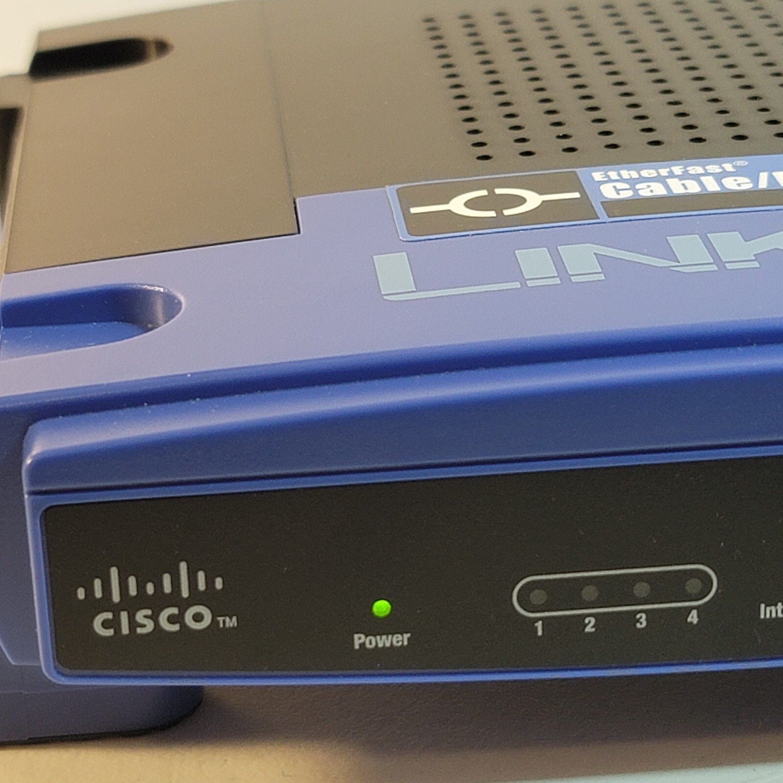 Linksys BEFSR41 4-Port 10/100 Wired Router (BEFSR41 v4)