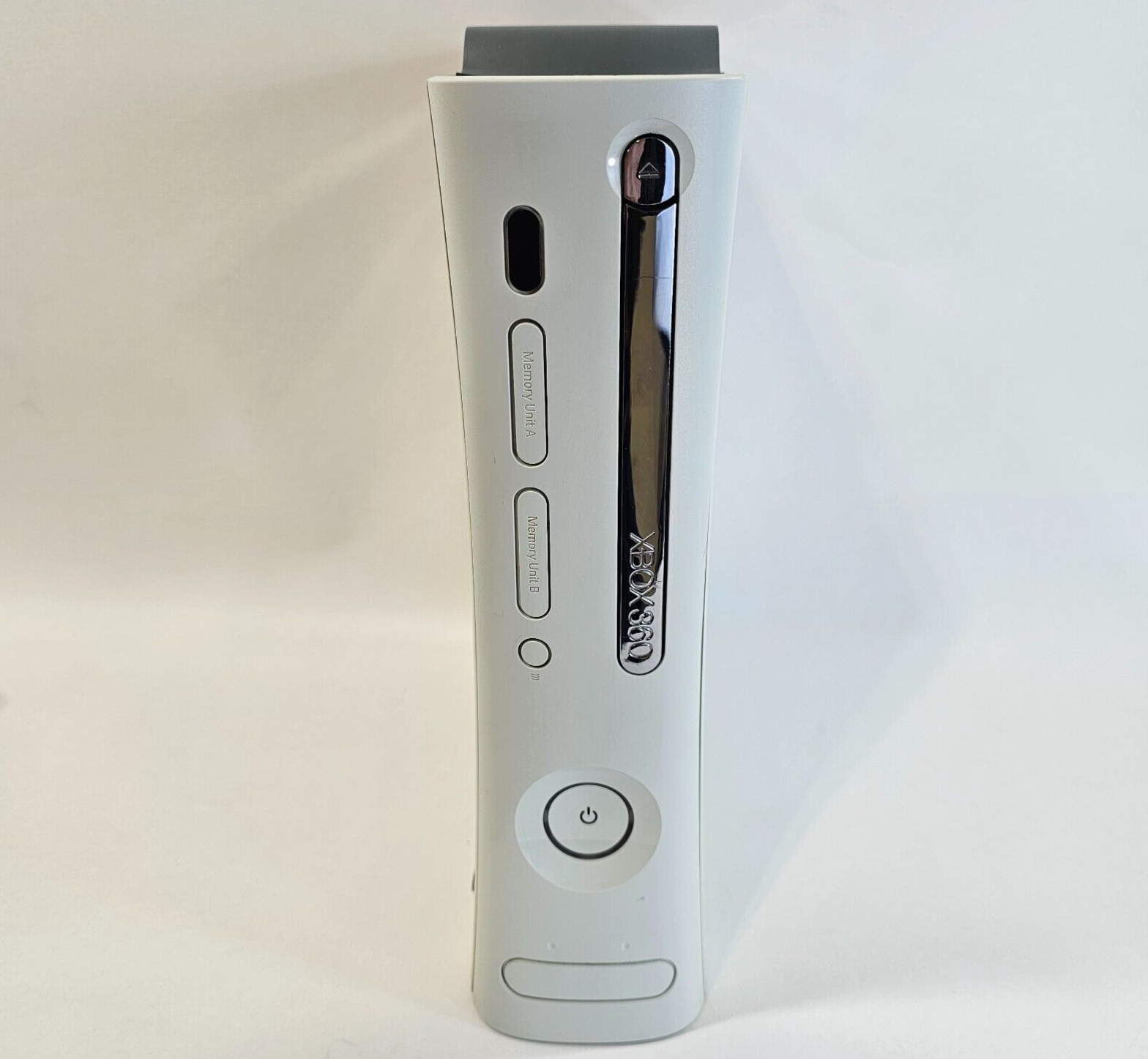 Microsoft White Xbox 360 120 GB Console with Cords, Kinect and Games - Tested