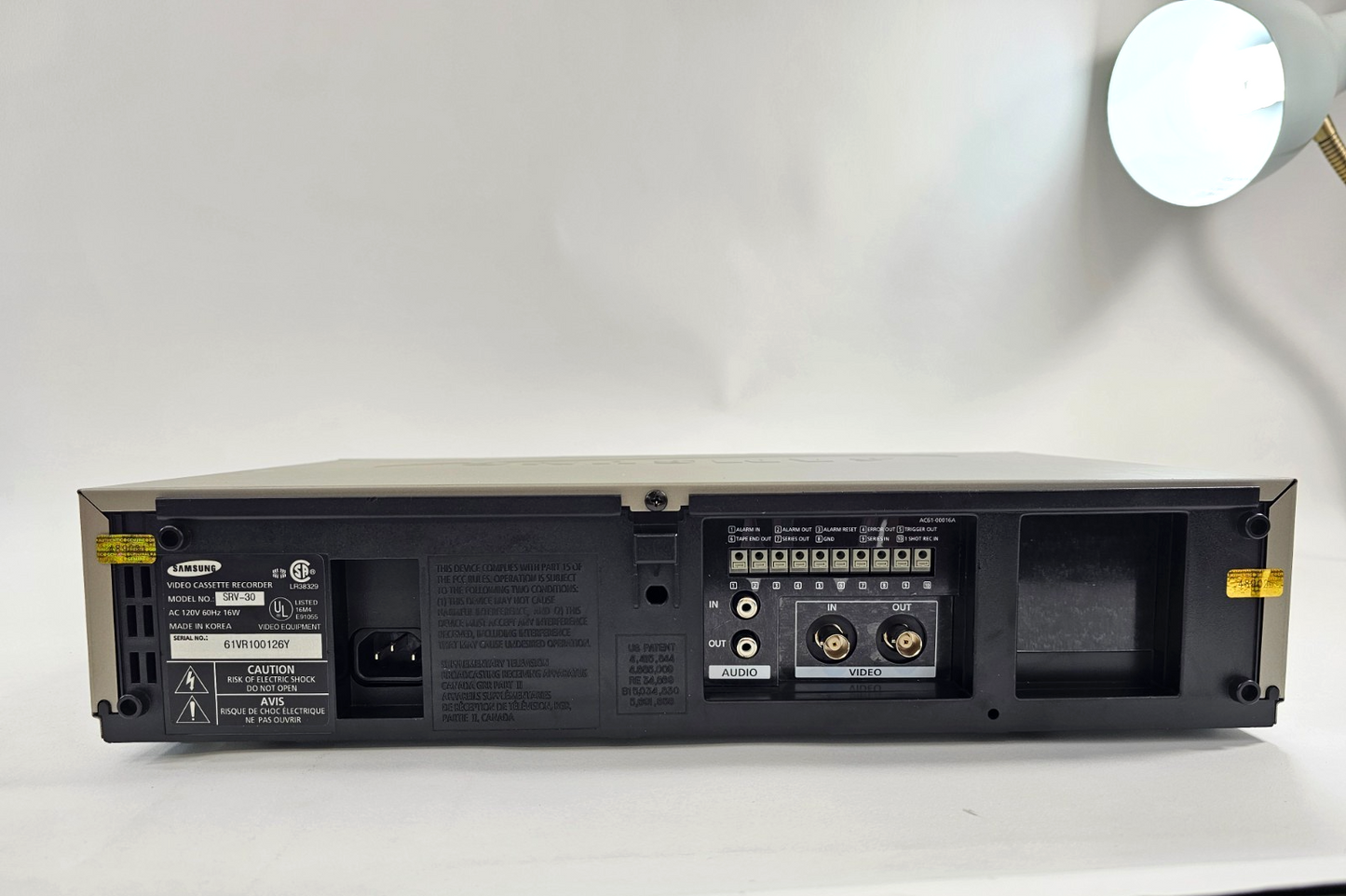 Samsung SRV-30 Real Time Video Cassette Recorder - Surveillance VCR - Tested