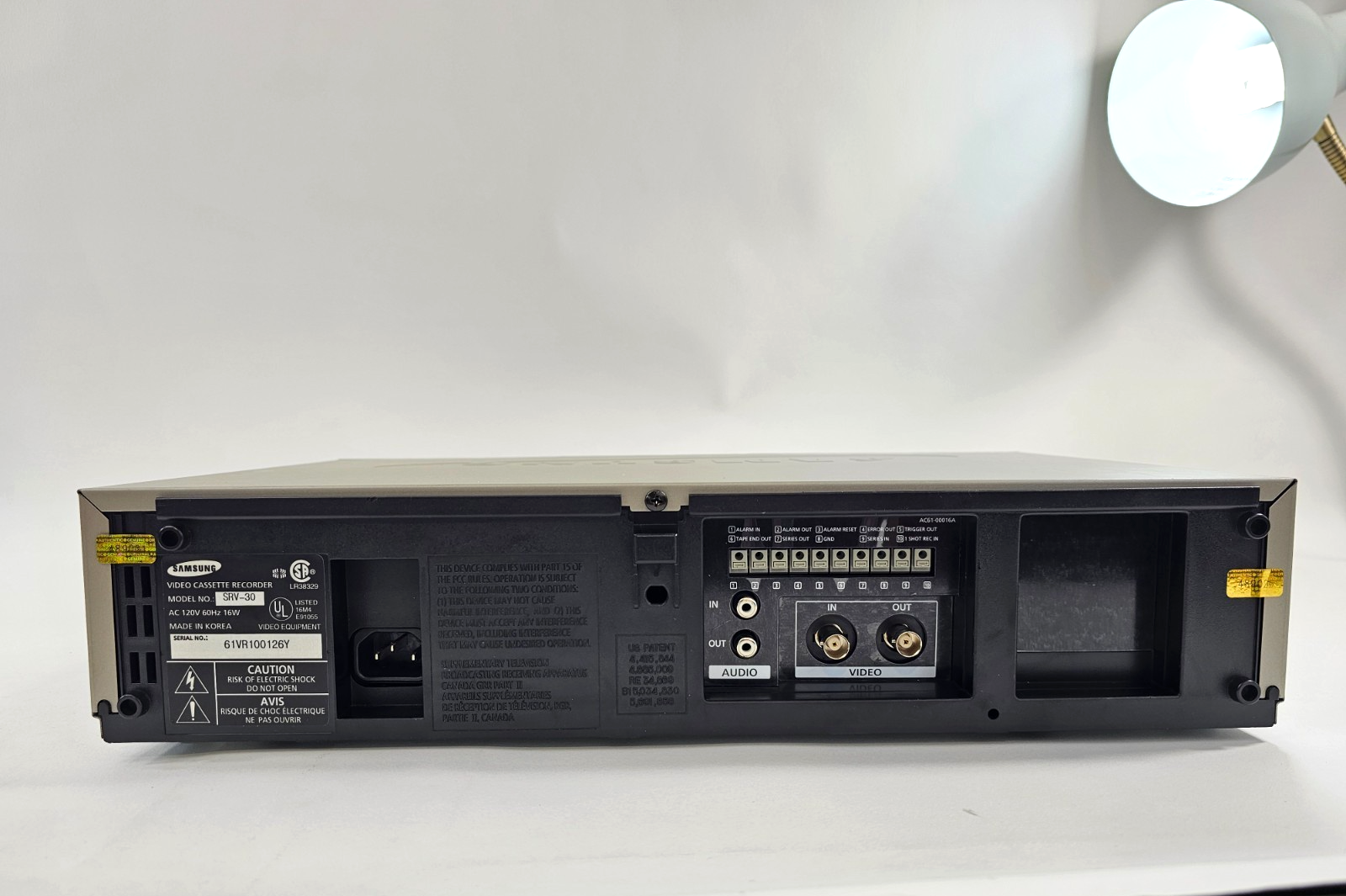 Samsung SRV-30 Real Time Video Cassette Recorder - Surveillance VCR - Tested