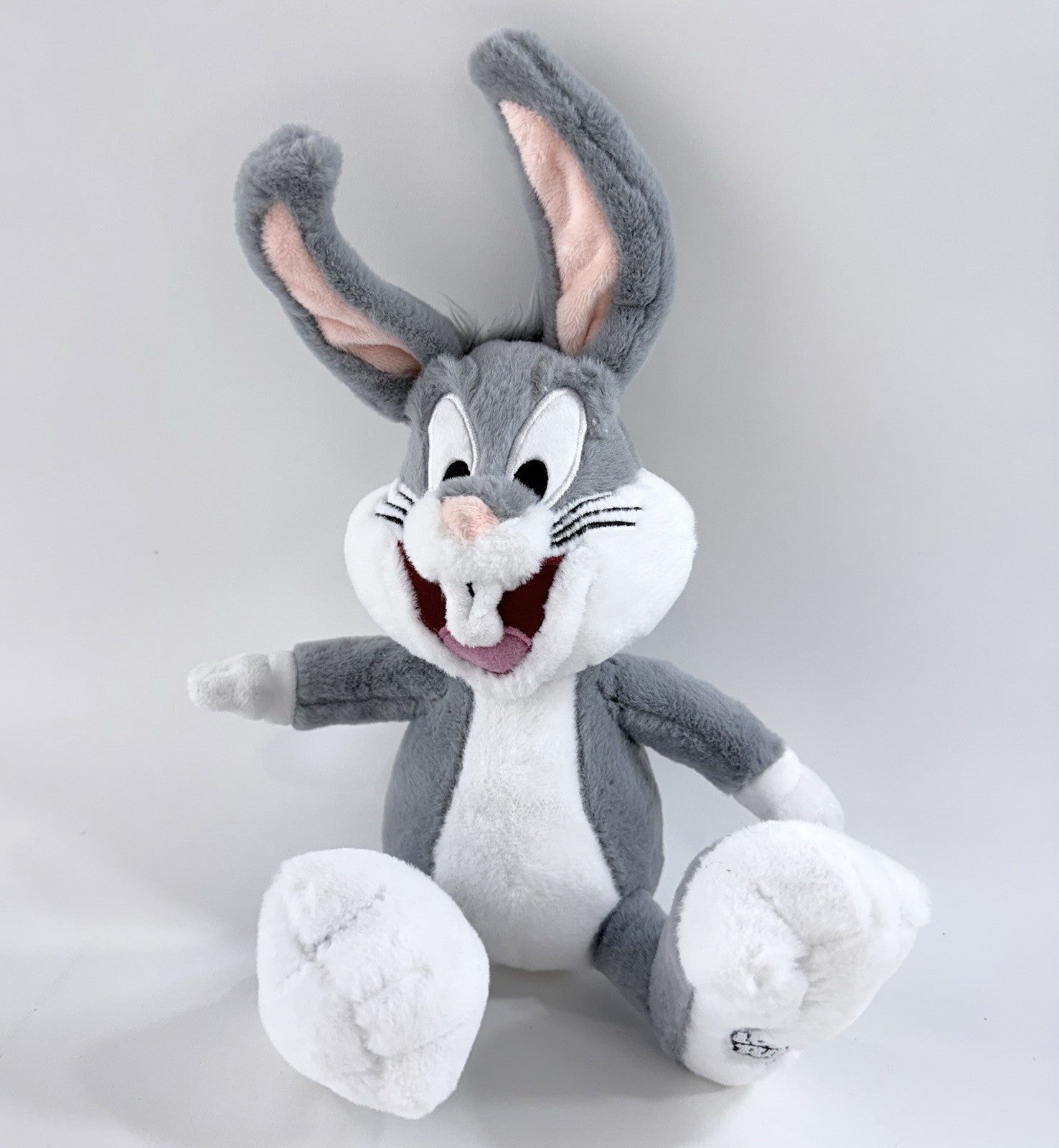 Jazwares Looney Tunes 8" Bugs Bunny Seated Soft Plush