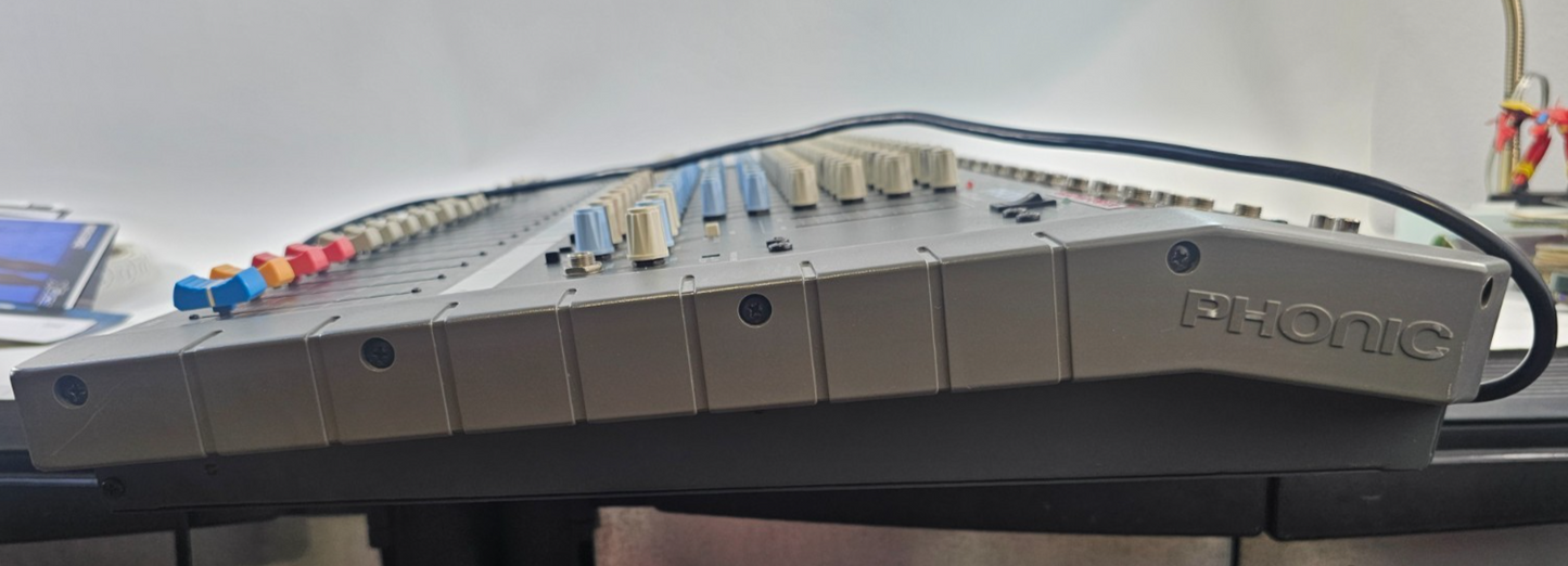 Phonic PMC-1602B 16-Channel Mixing Console - Local Pickup - Read