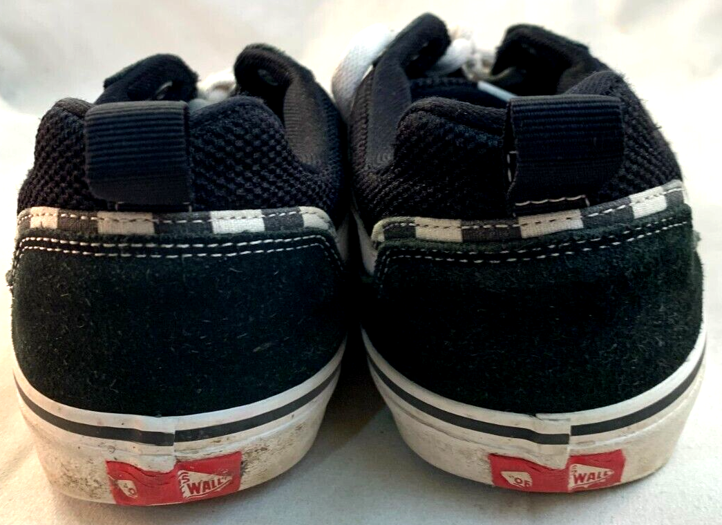 VANS Off the Wall Size 11.5 Mens Black and White Checkerboard Lace-Up Shoes