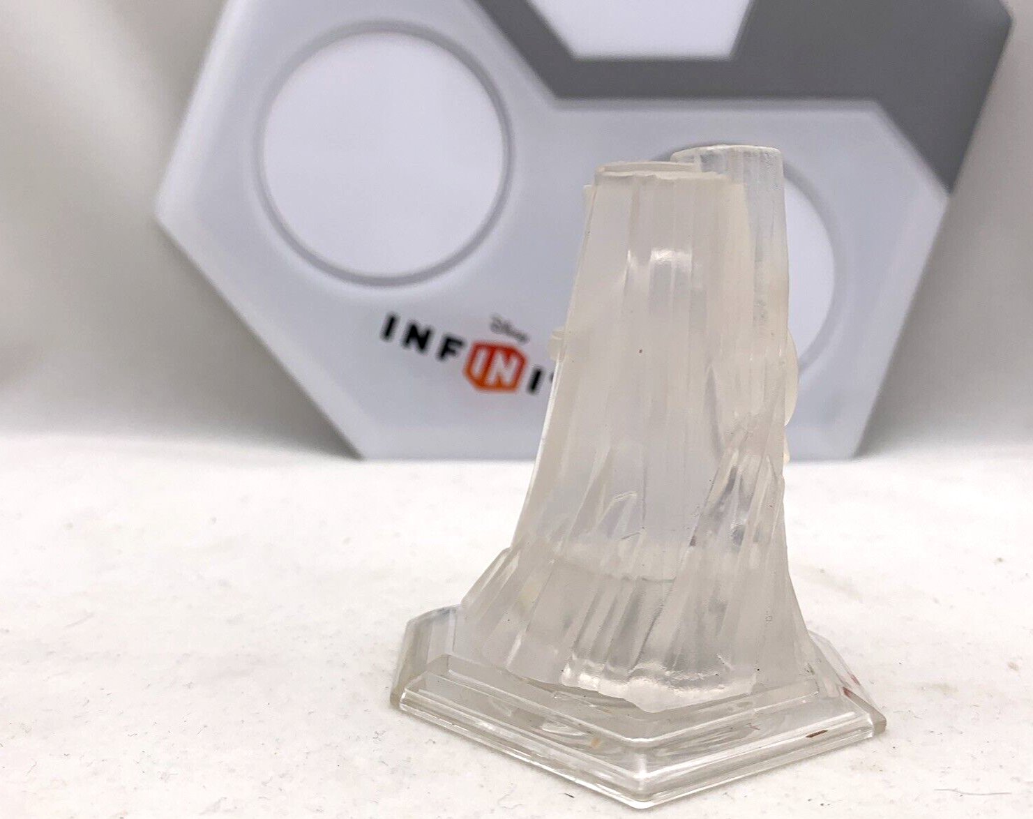 Disney Infinity 2.0 Marvel Iron Man Black Widow Thor Hawkeye Hulk Tower & Portal