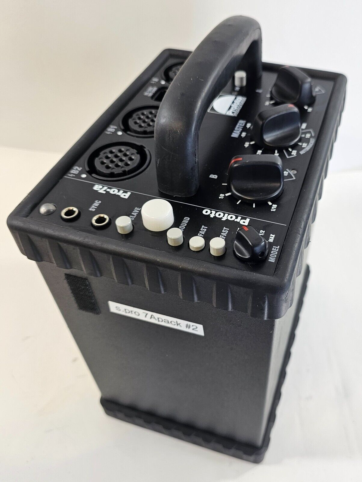 Profoto Pro-7a 2400 ~ 2400 Watt Power Pack Generator Powers On SEE NOTES PARTS