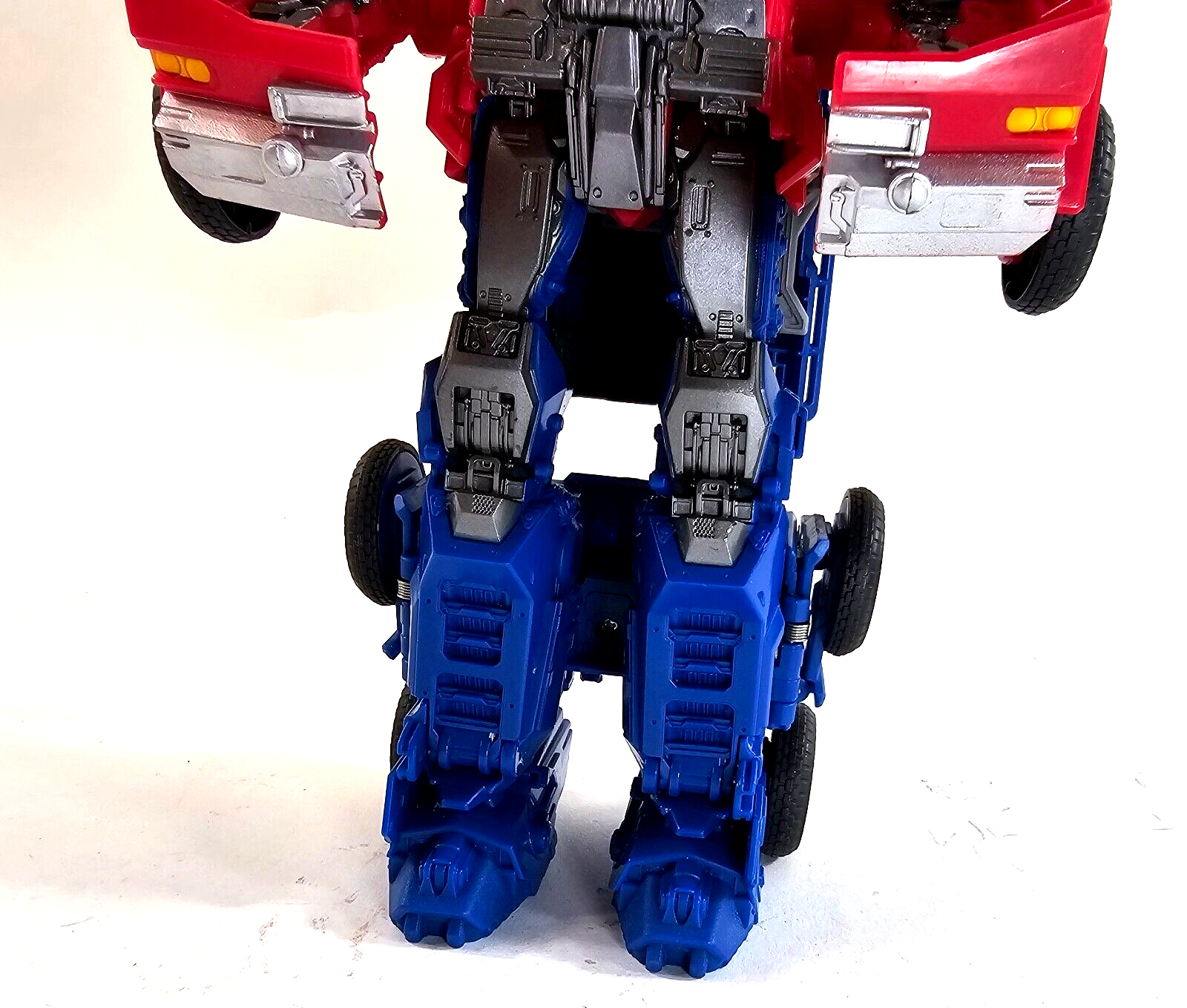 Transformers 2022 Cyberverse Adventures 9" Optimus Prime Smash Changer Figure