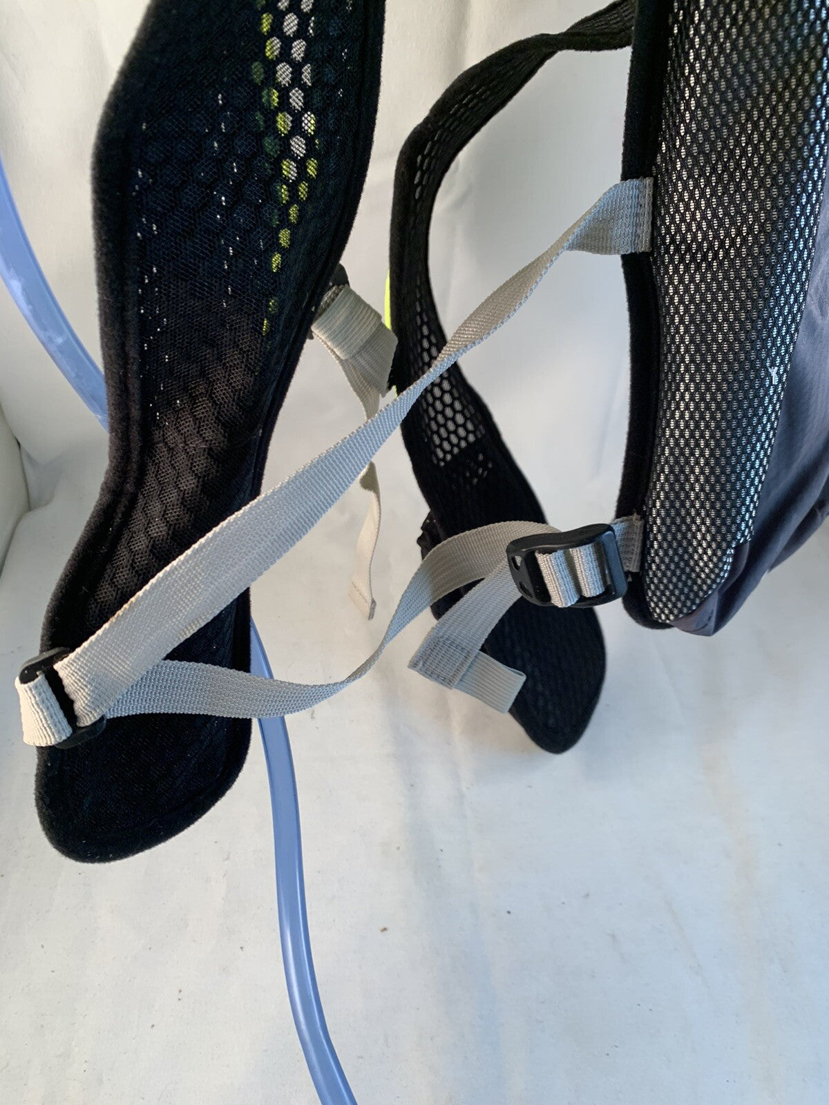 NEW Avia Small ( 1 Liter) Hydration Backpack w/Bladder - Good condition