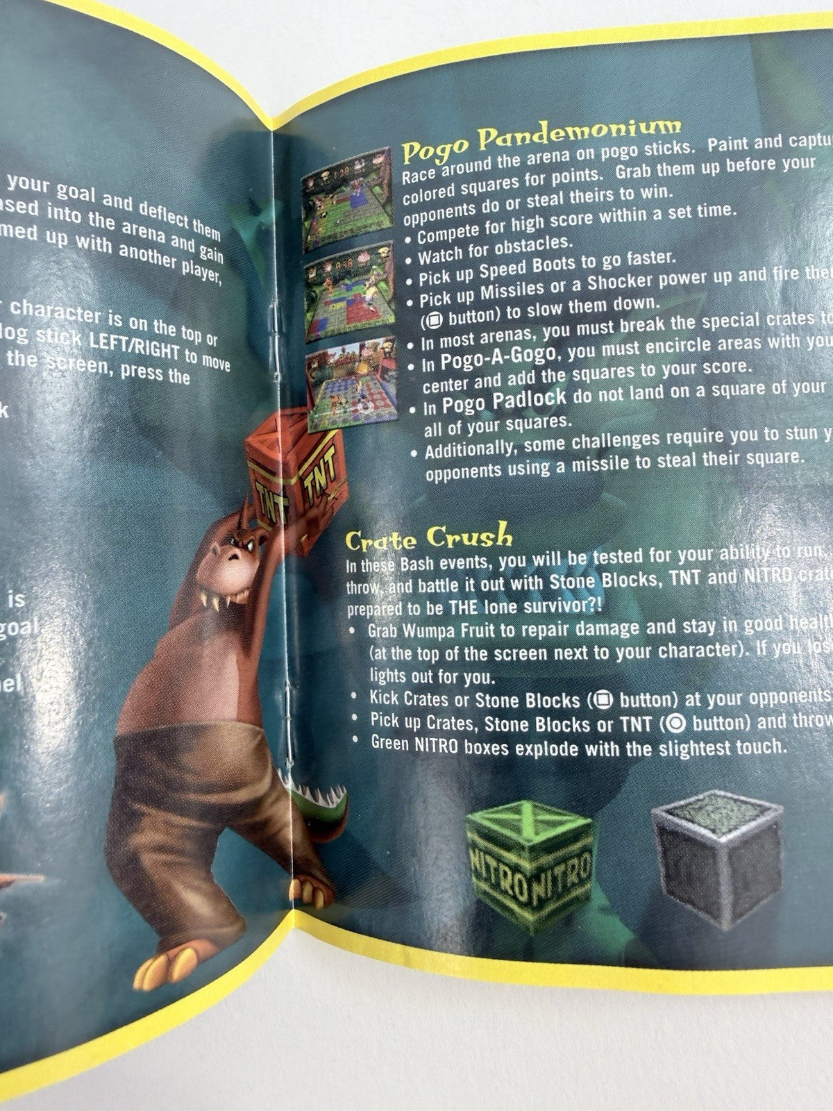 Crash Bash Collectors Edition Original Game Manual (Sony PlayStation, 2000)