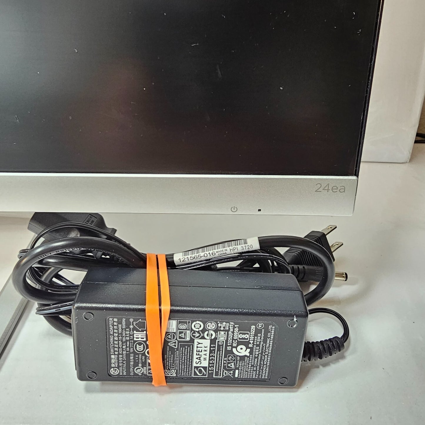 HP 24ea 23.8-inch Display Monitor - Tested and working