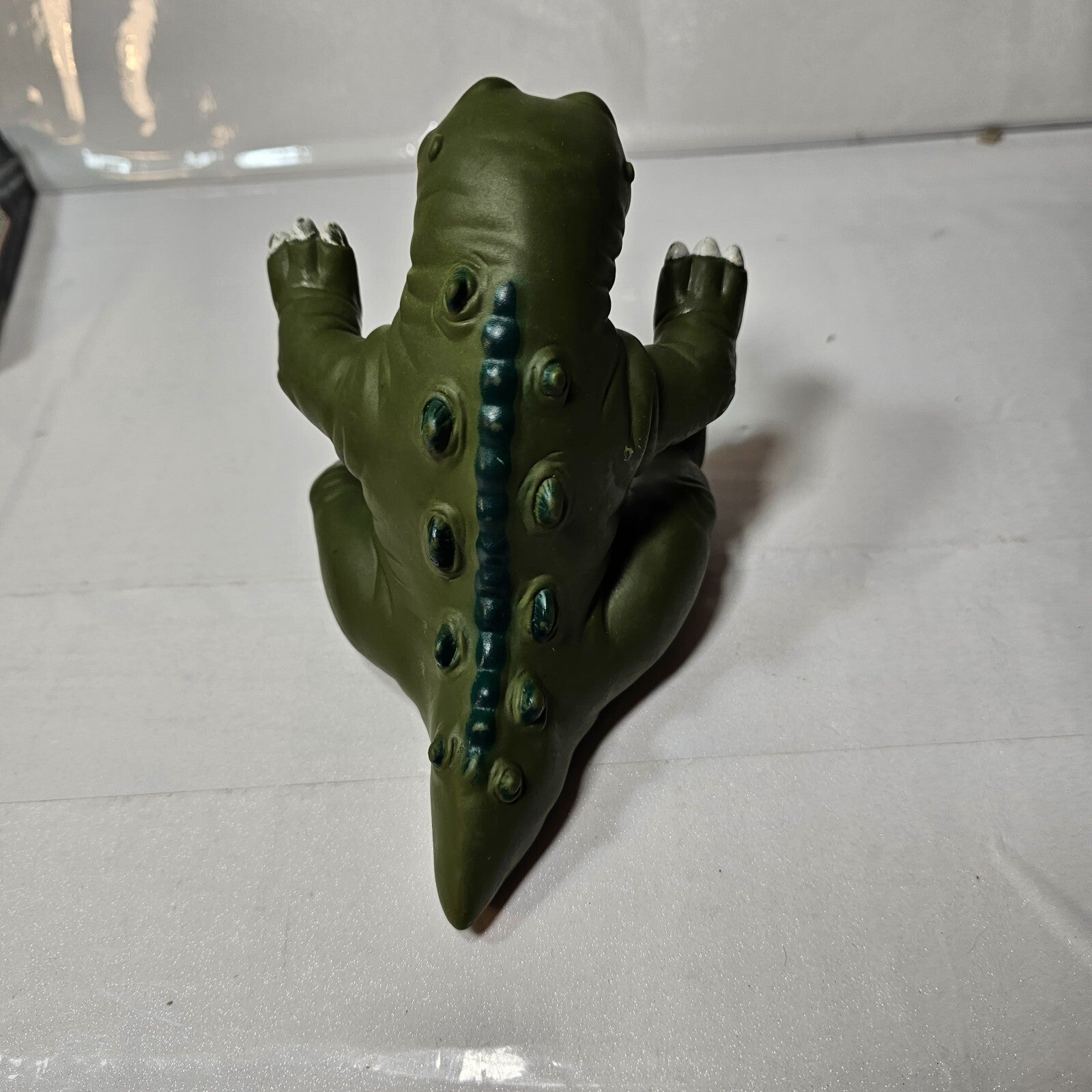 1988 Pizza Hut Exclusive Land Before Time Spike Hand Puppet