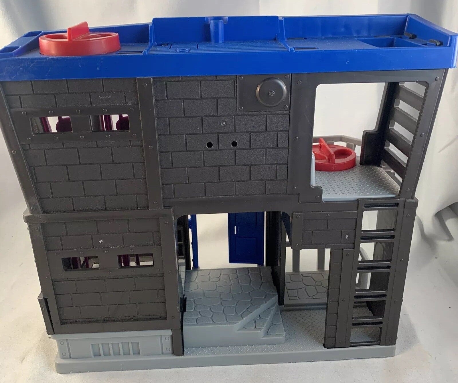 Imaginext 2012 Batman Gotham City Jail Playset DC Super Friends by Fisher Price