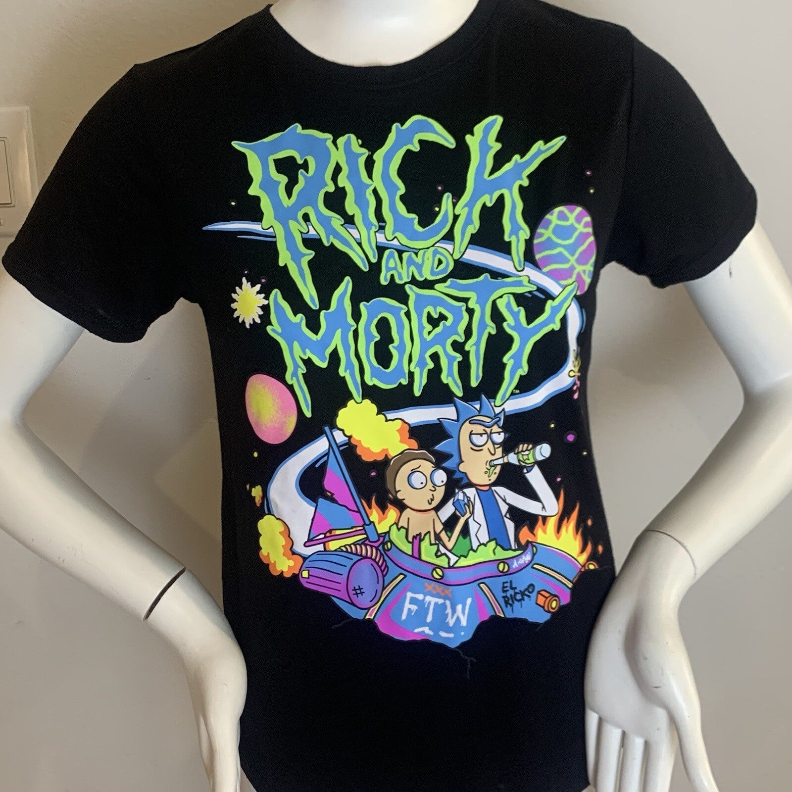 Rick and Morty Licensed Short Sleeve Graphic Print Slim-fit Womens' T-Shirt