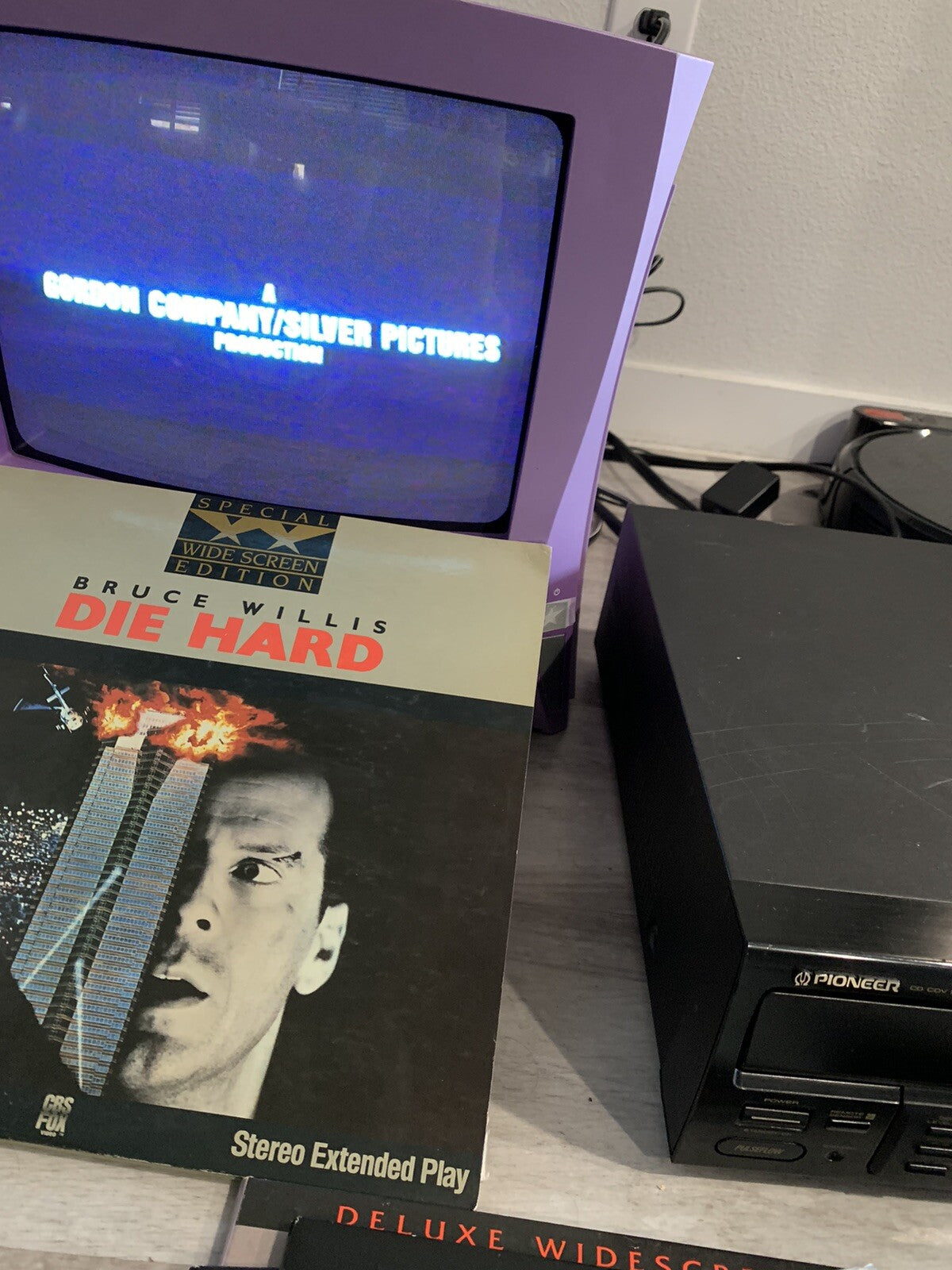 Die Hard (Widescreen Laserdisc Bundle) Die Hard 2/Die Hard 3 -  Tested