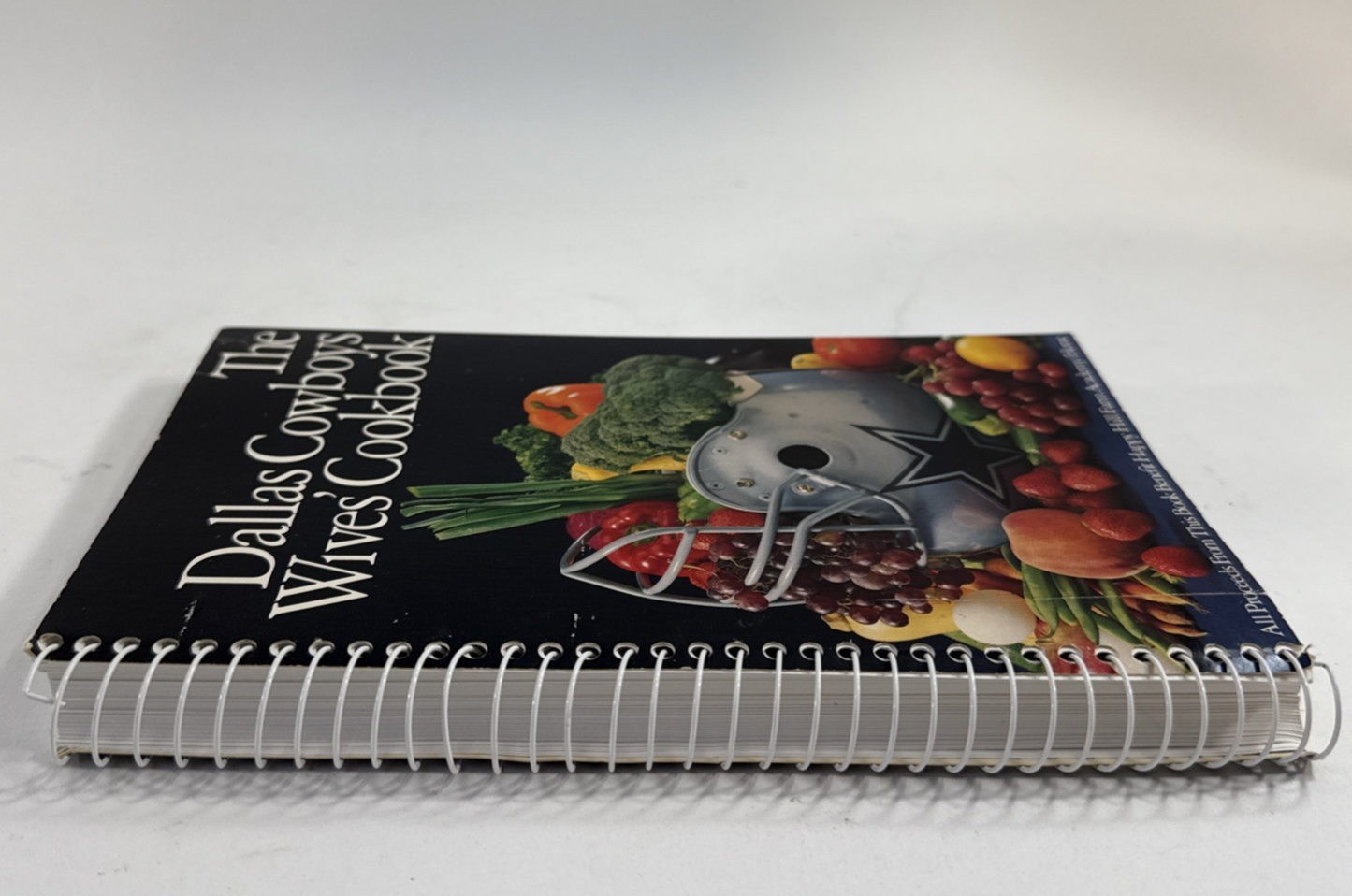 The Dallas Cowboys Wives Cookbook  (Paperback, 1991) First Edition