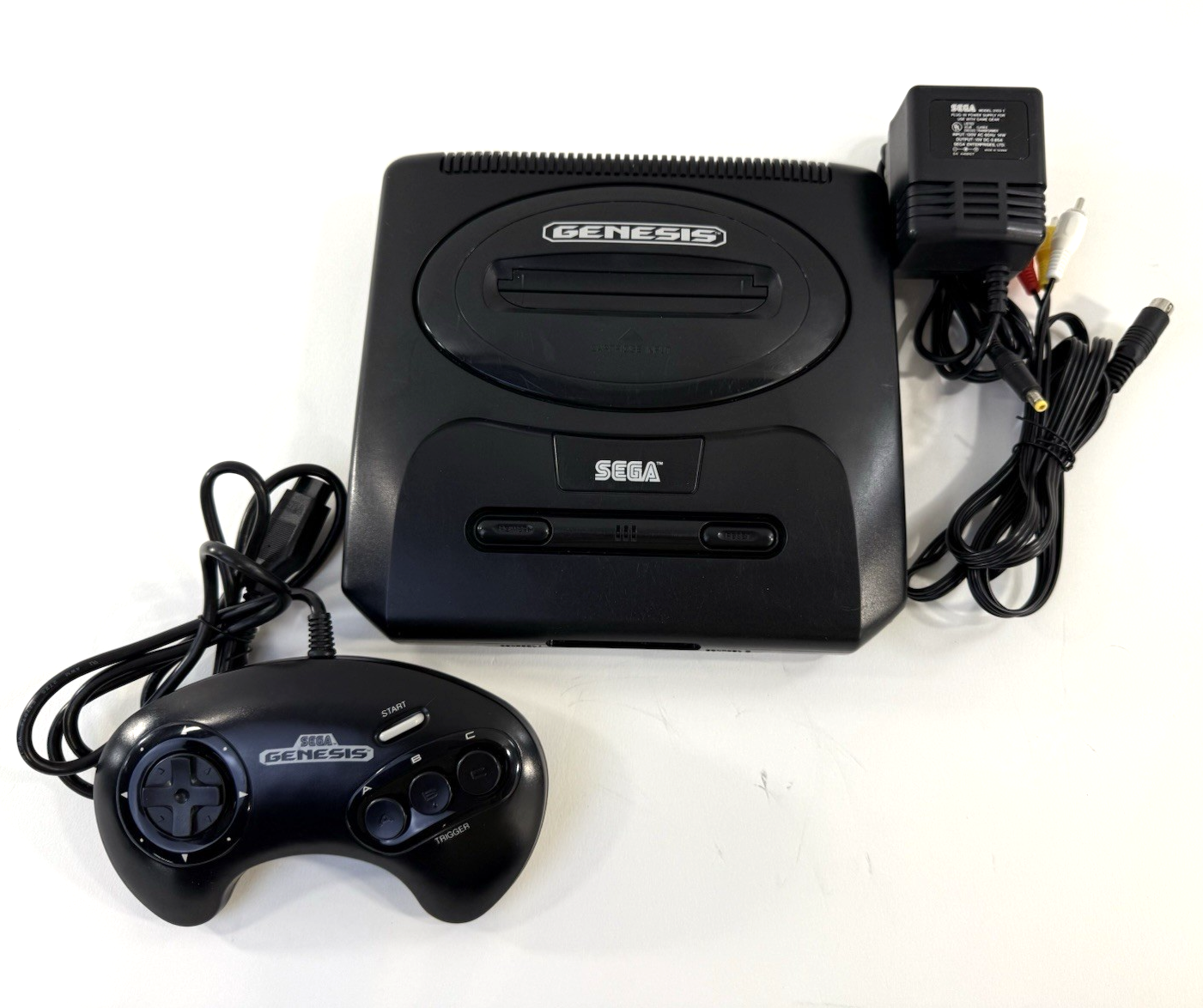 SEGA Genesis II 16MB Home Console with Controller, Power Supply, AV - Tested