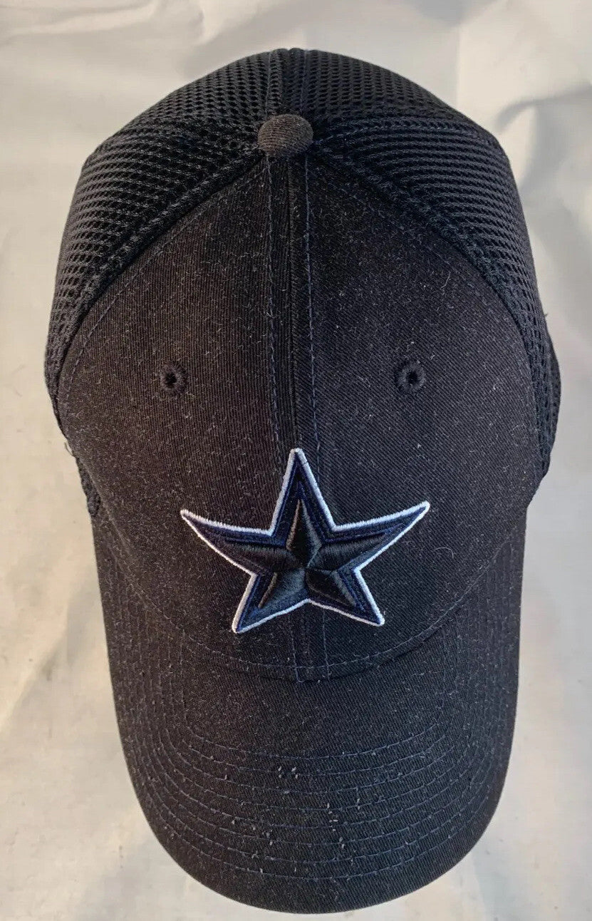 NFL Dallas Cowboys Medium-Large FlexFit New Era Embroidered Fitted Cap