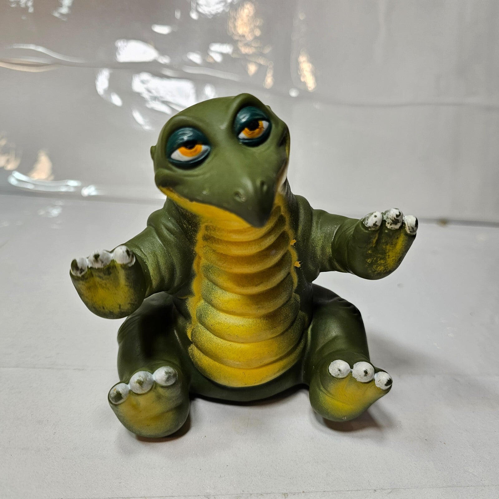 1988 Pizza Hut Exclusive Land Before Time Spike Hand Puppet