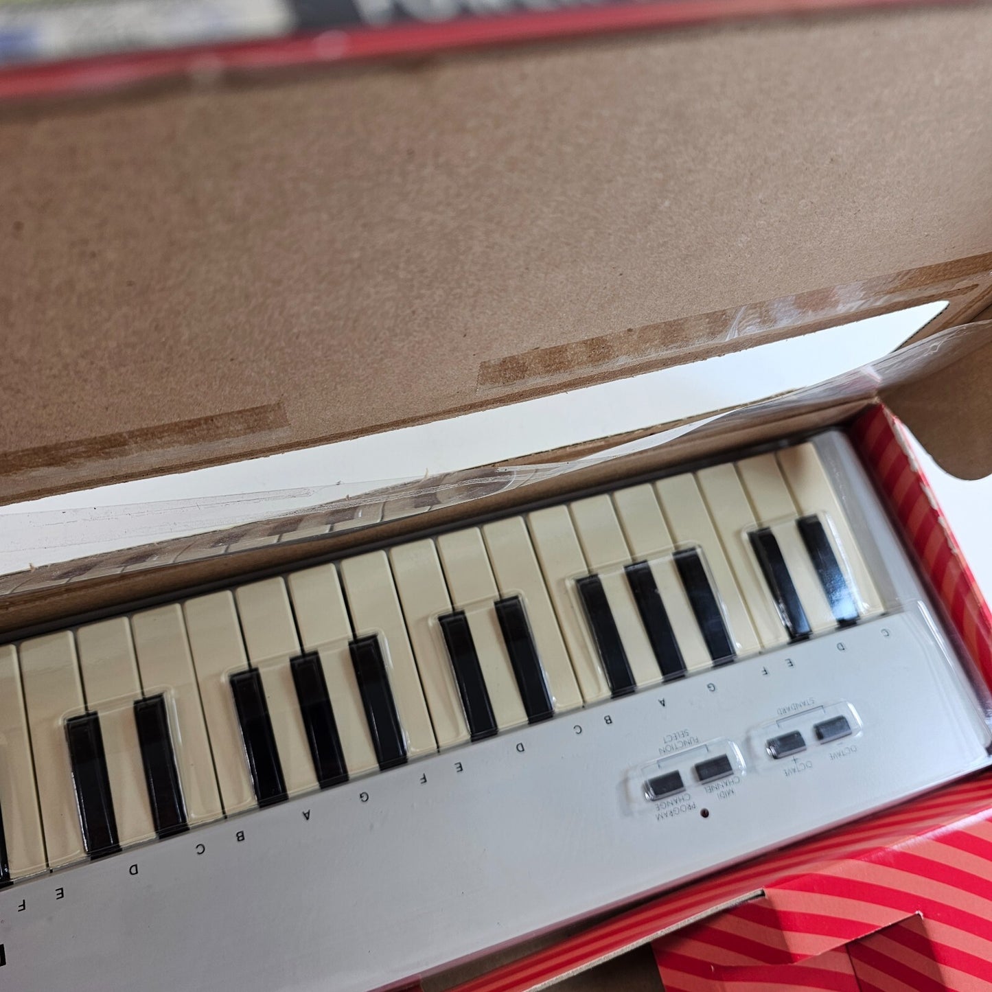 Vintage Cybersound MIDI Musical Keyboard 37 key CD 1 Cable Mac Power PC