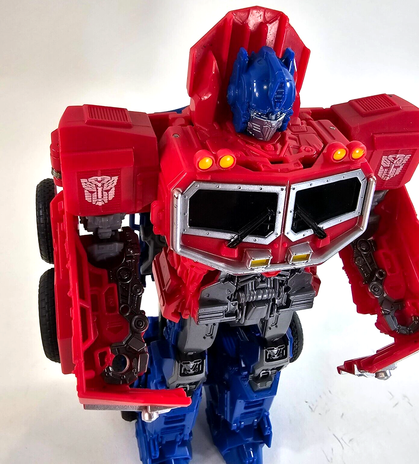 Transformers 2022 Cyberverse Adventures 9" Optimus Prime Smash Changer Figure