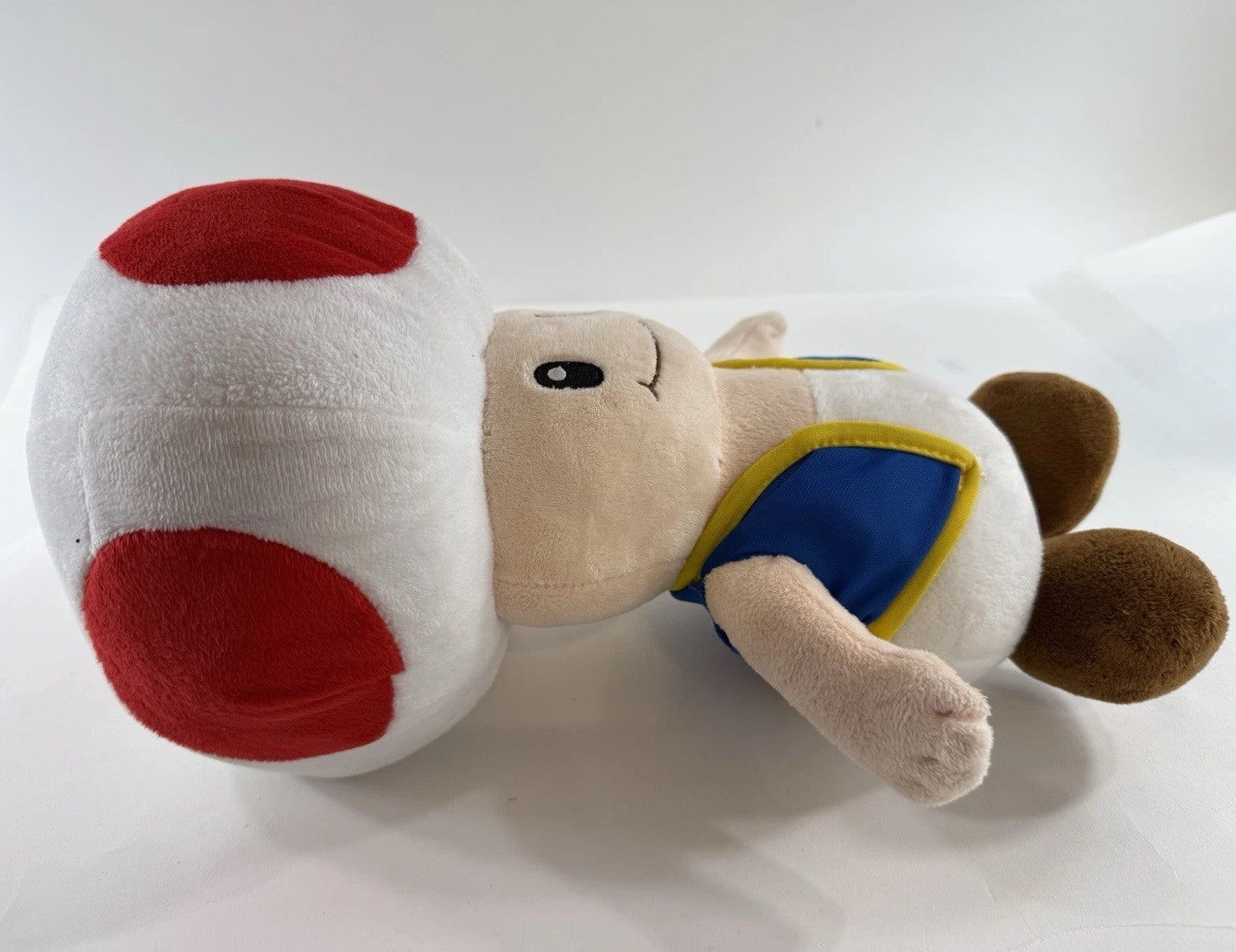Nintendo 2017 Officially Licensed Super Mario Bros. 14" Toad Plush 3217