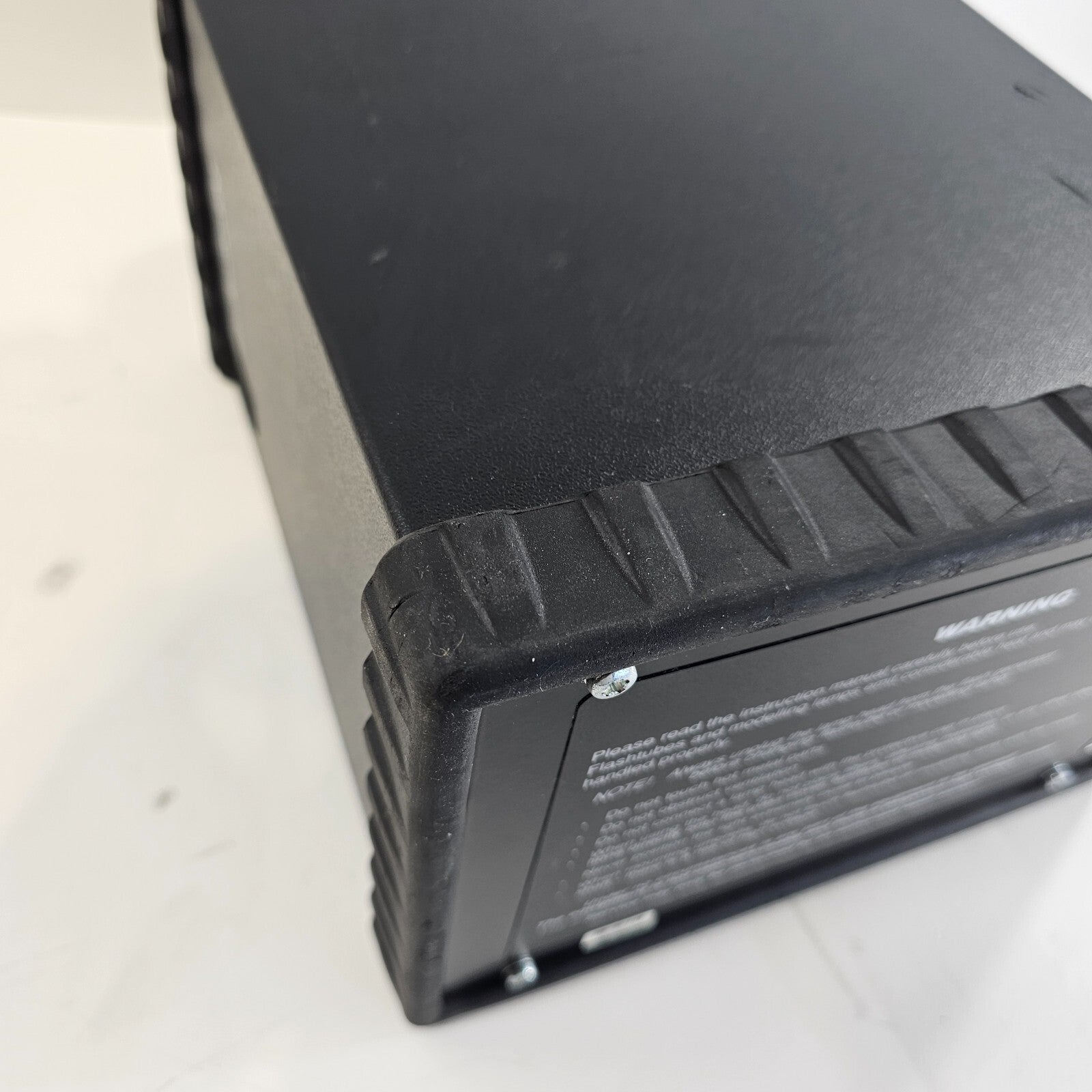 Profoto Pro-7a 2400 ~ 2400 Watt Power Pack Generator Powers On SEE NOTES PARTS