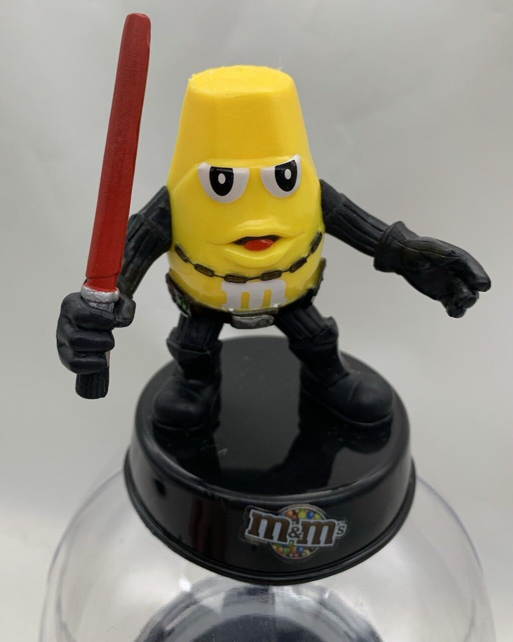 M&M's 2011 Star Wars Darth Vader Yellow M&M Candy Dispenser - Tested