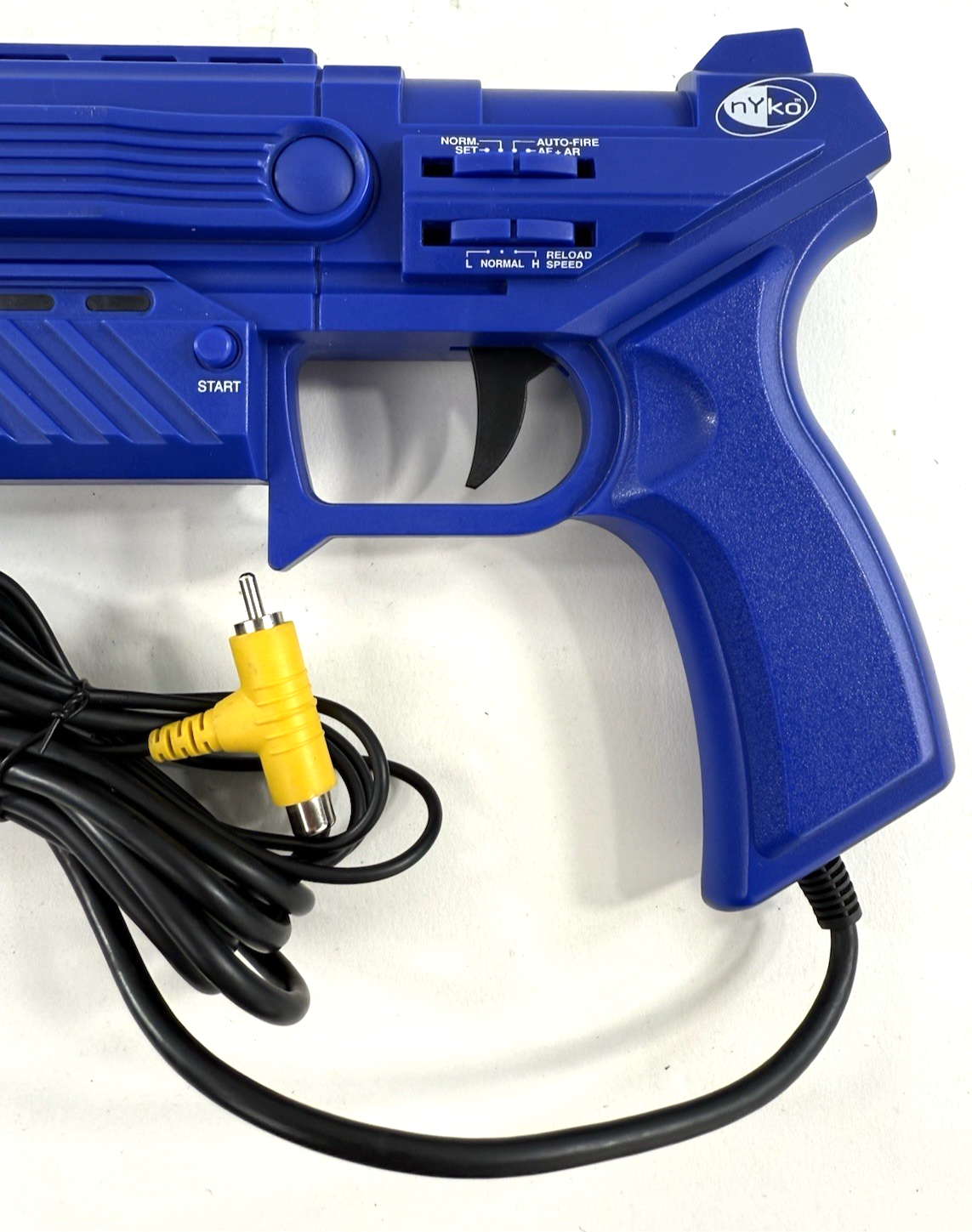 Nyko Super Cobra Blue Light Gun PS-80040-E09 for PS1/PS2 - Tested and Working
