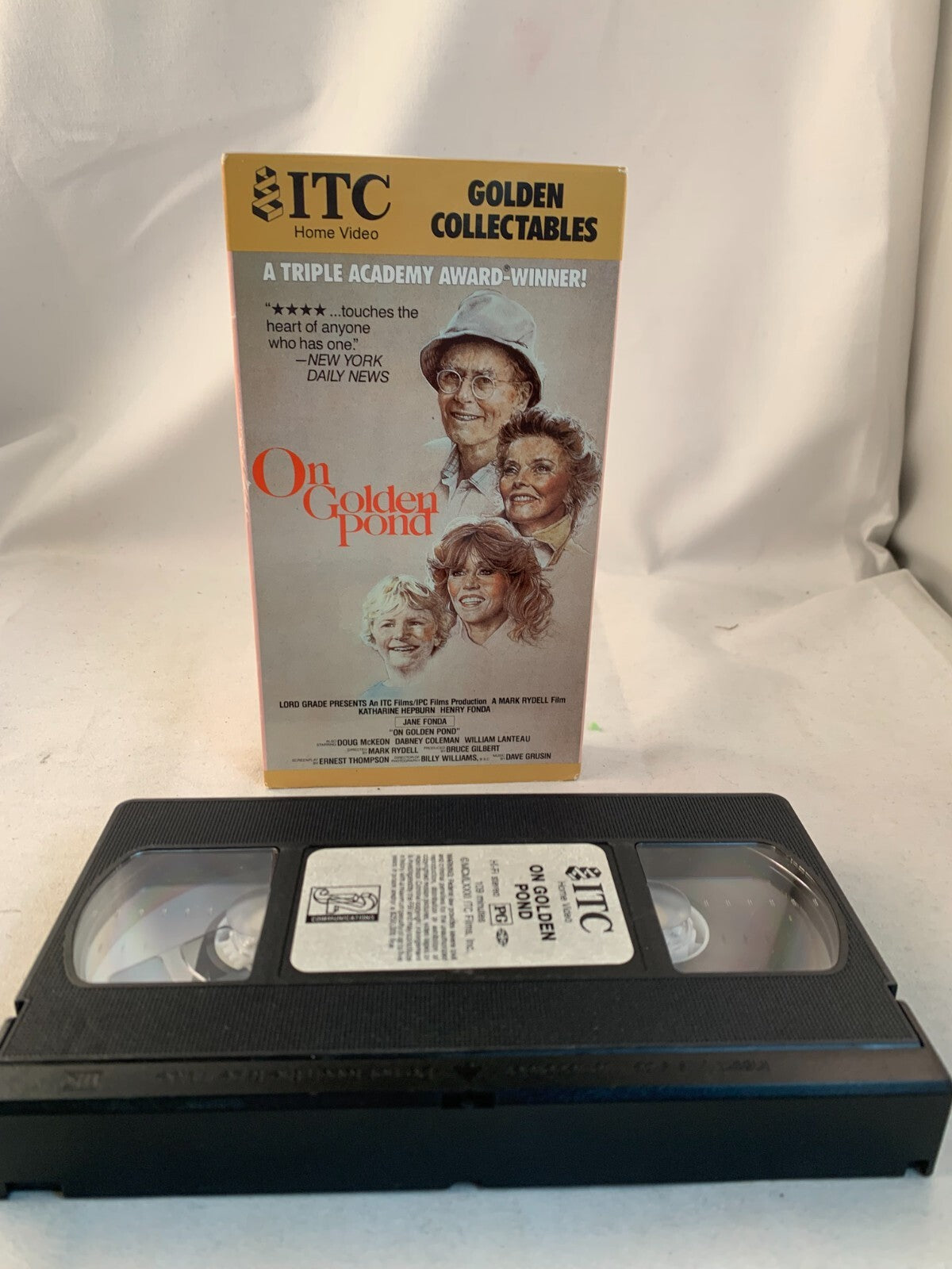 On Golden Pond (VHS, 1993) Tested and Working