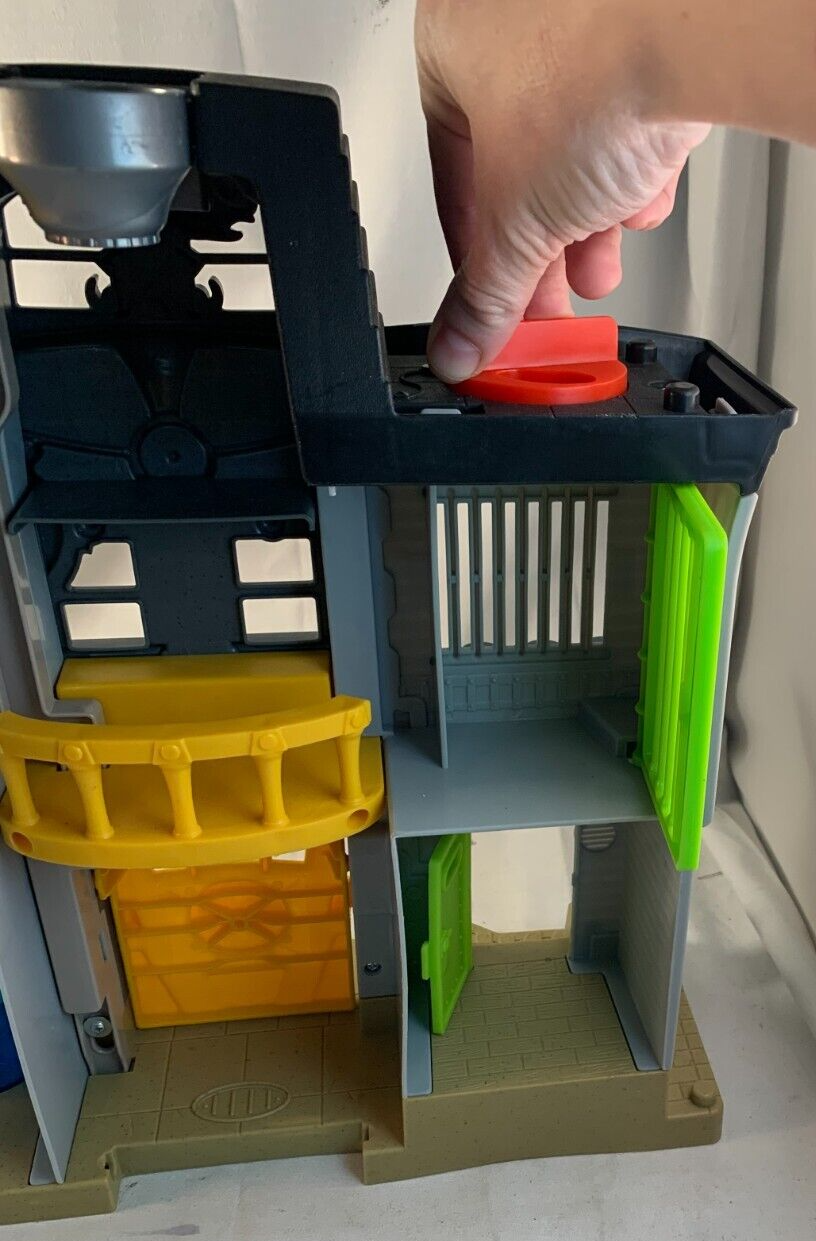 Batman Gotham PD Imaginext Mattel Play Set Fisher Price 2013 Set Only No Figures