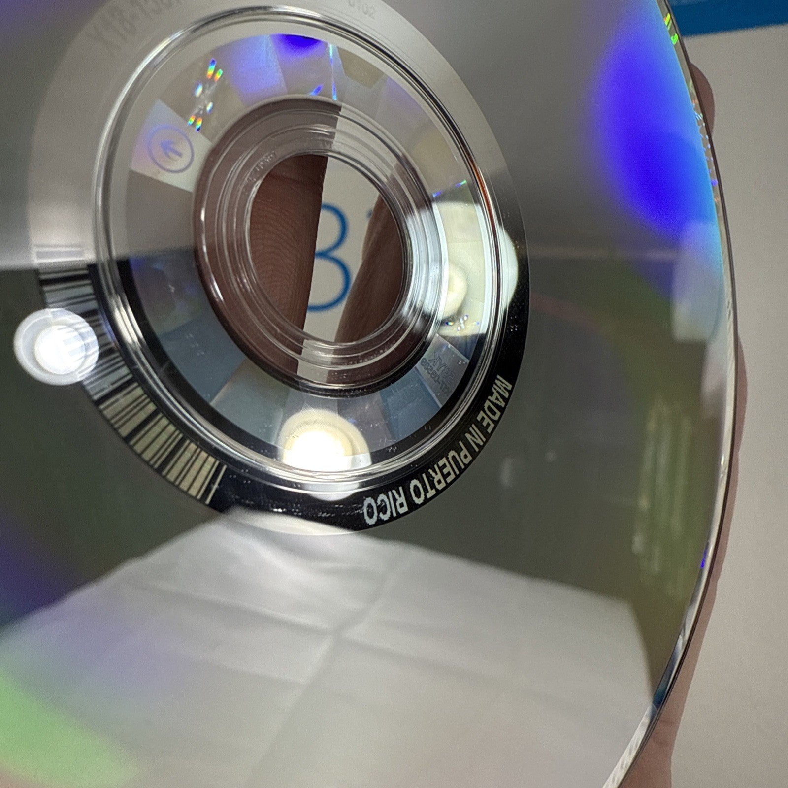 Microsoft 2012 Windows 8 Pro Upgrade for PC DVD - 34/64-bit Software only - Read