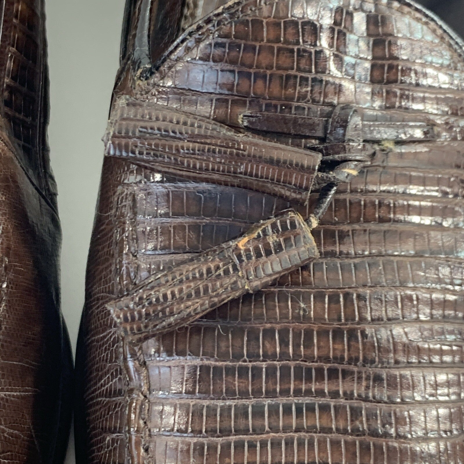 Rodolfo Valentino Size 9.5 Men's Genuine Alligator Leather Slip-On Derby Shoes