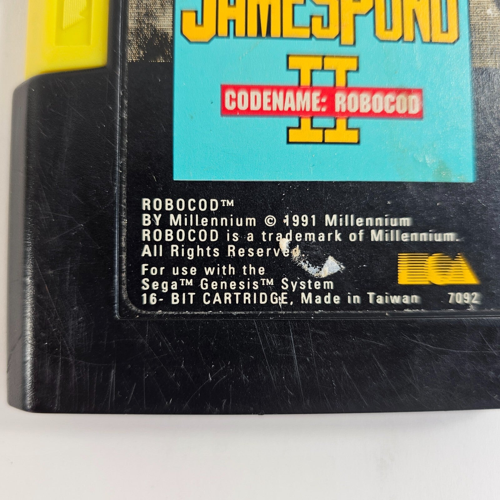 James Pond II: Codename RoboCod (Sega Genesis, 1993) Game and Case - Tested