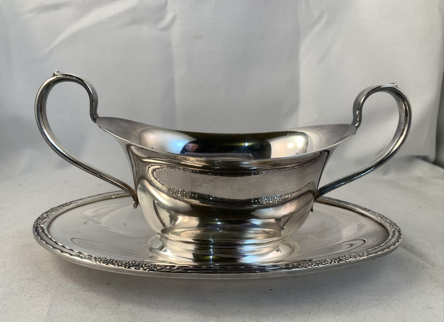 International Silver Camille 6013 Plated Gravy Sauce Boat Silverplate