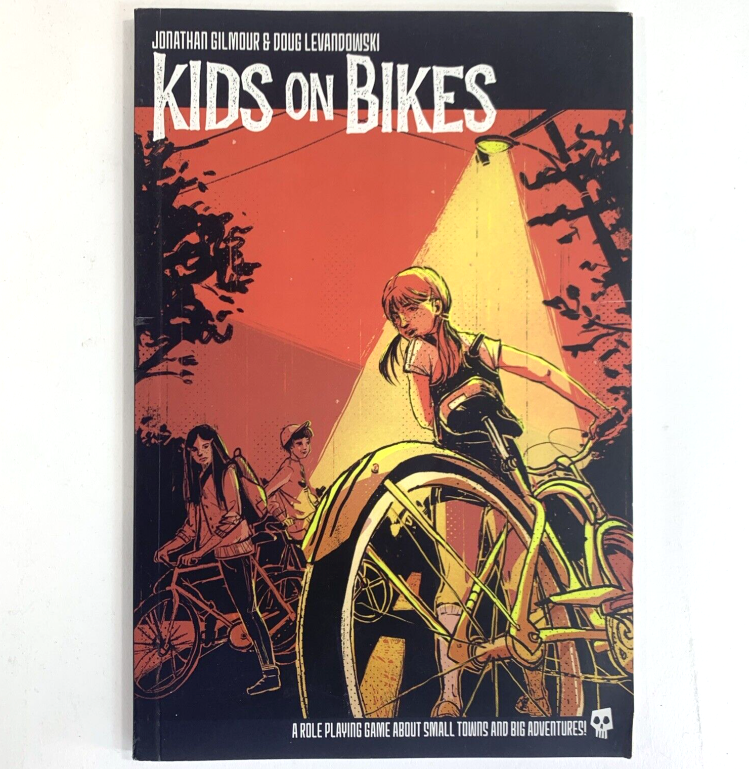 Kids on Bikes by Doug Levandowski and Jon Gilmour (2018, Trade Paperback)