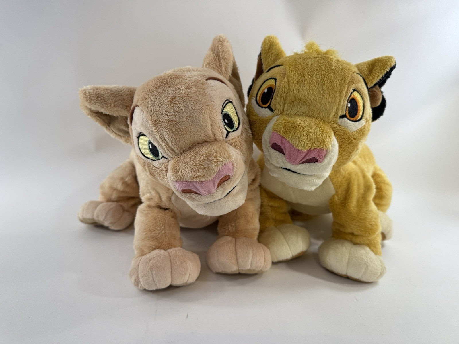 Disney Store 2011 The Lion King 14" Simba and Nala Plush Set