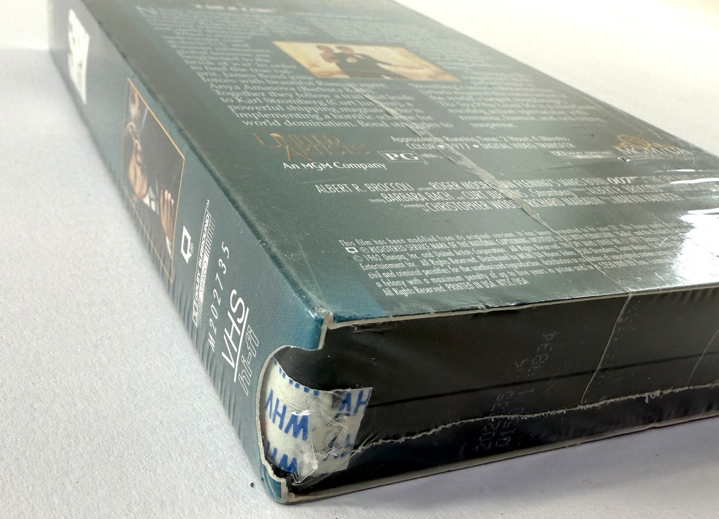 The Spy Who Loved Me (VHS, 1996) New, Sealed - Roger Moore James Bond Film