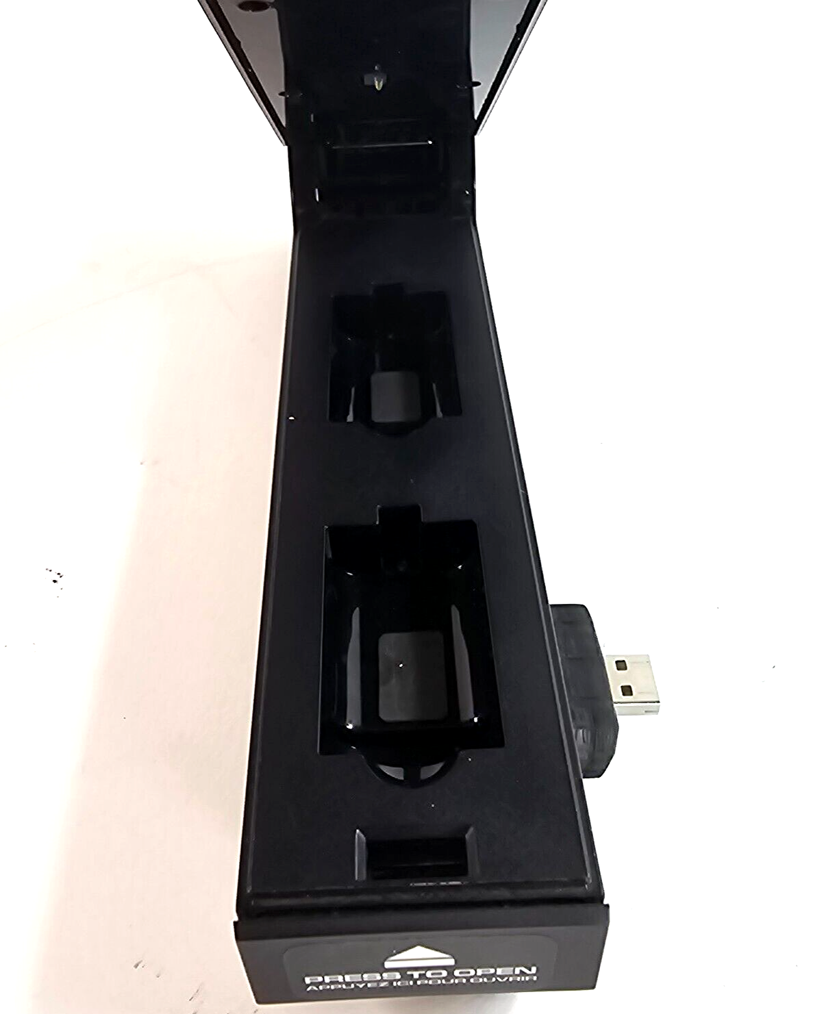 Nyko Xbox 360 Charging Base / Docking Station model 86118-P37 - Tested